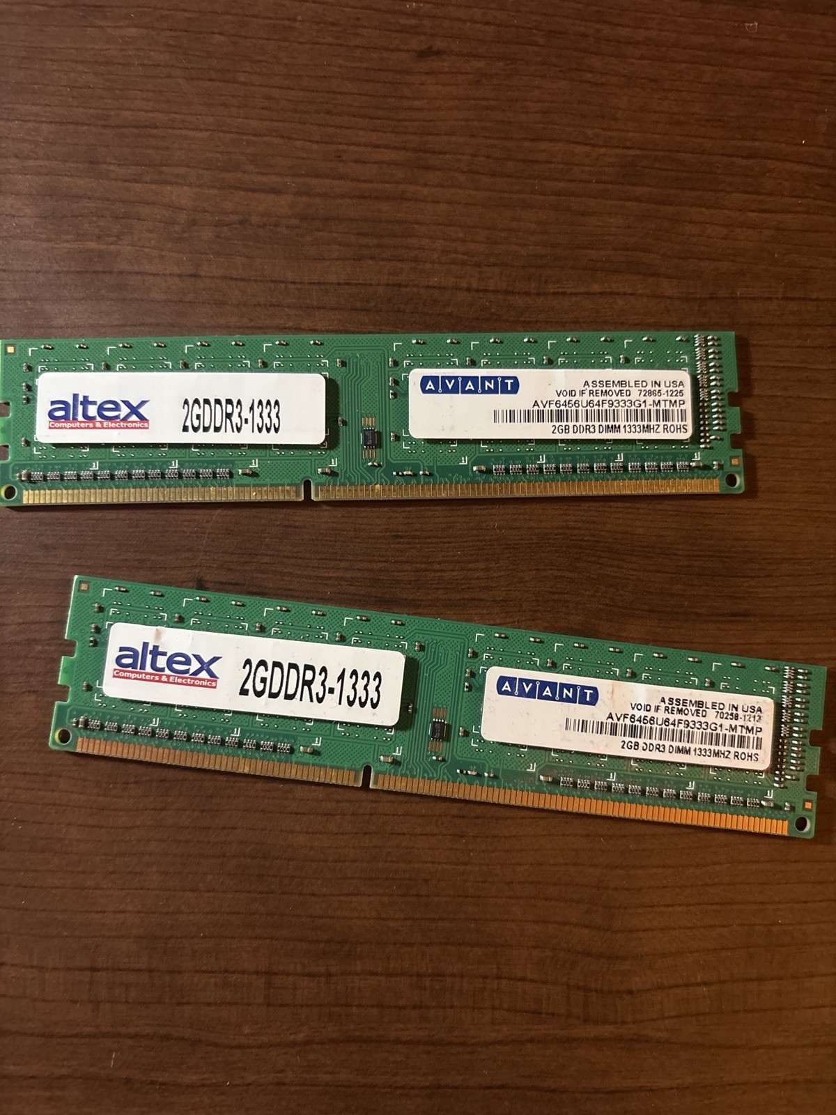altex DDR3 DIMM RAM Kit 4GB (2x2GB) DDR3-1333 240-Pin AVF646U64F9333G1-MTMP
