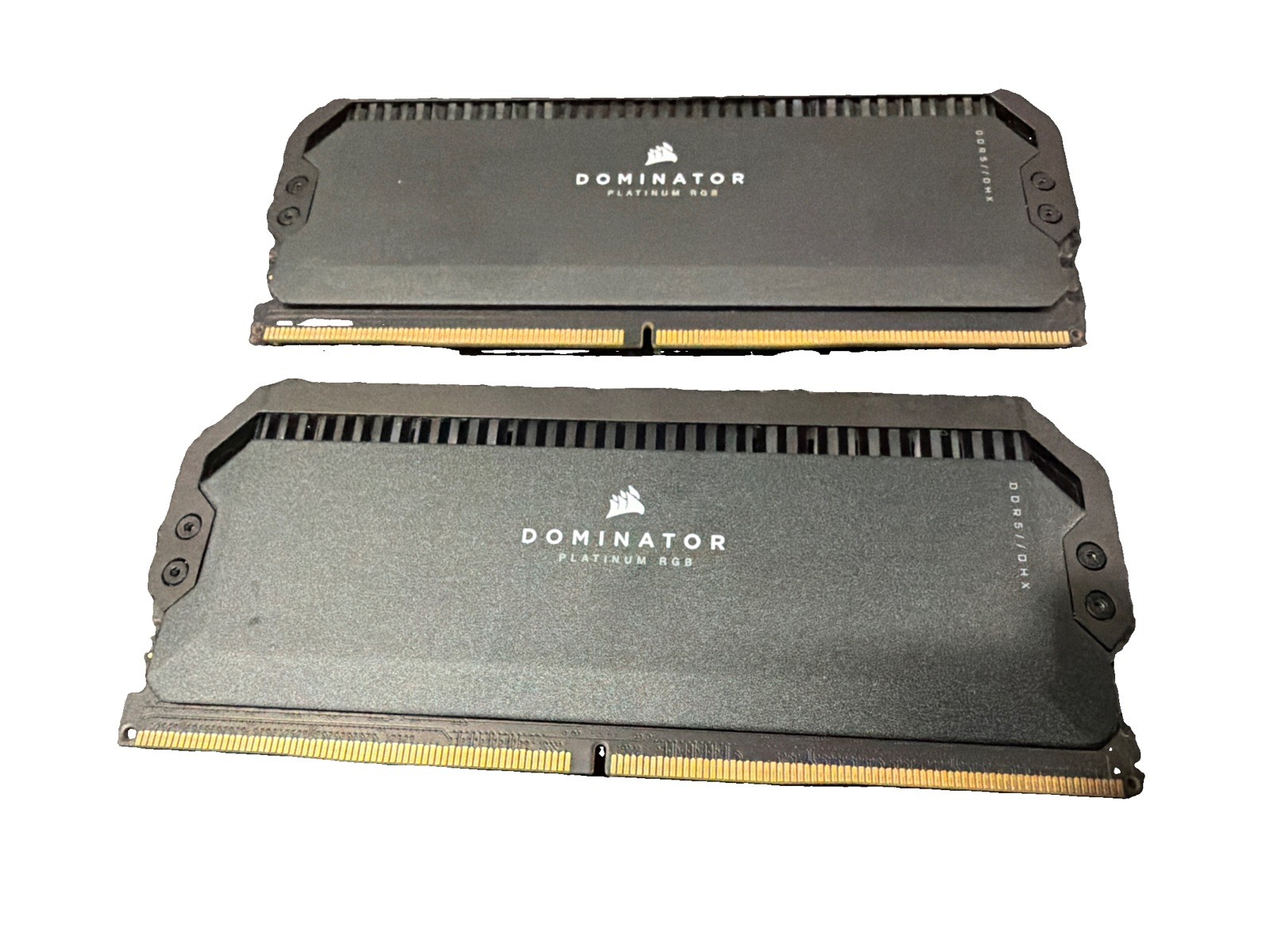CORSAIR - DOMINATOR PLATINUM RGB 32GB (2x16GB) DDR5 6200MHz C36 UDIMM Desktop M