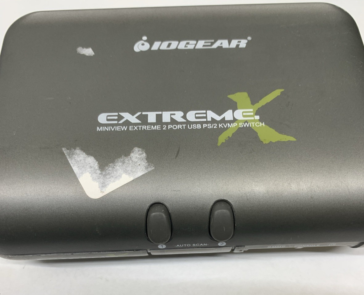 IOGEAR MiniView Extreme 2-Port Multimedia KVMP Switch w/ Cables | GCS1732