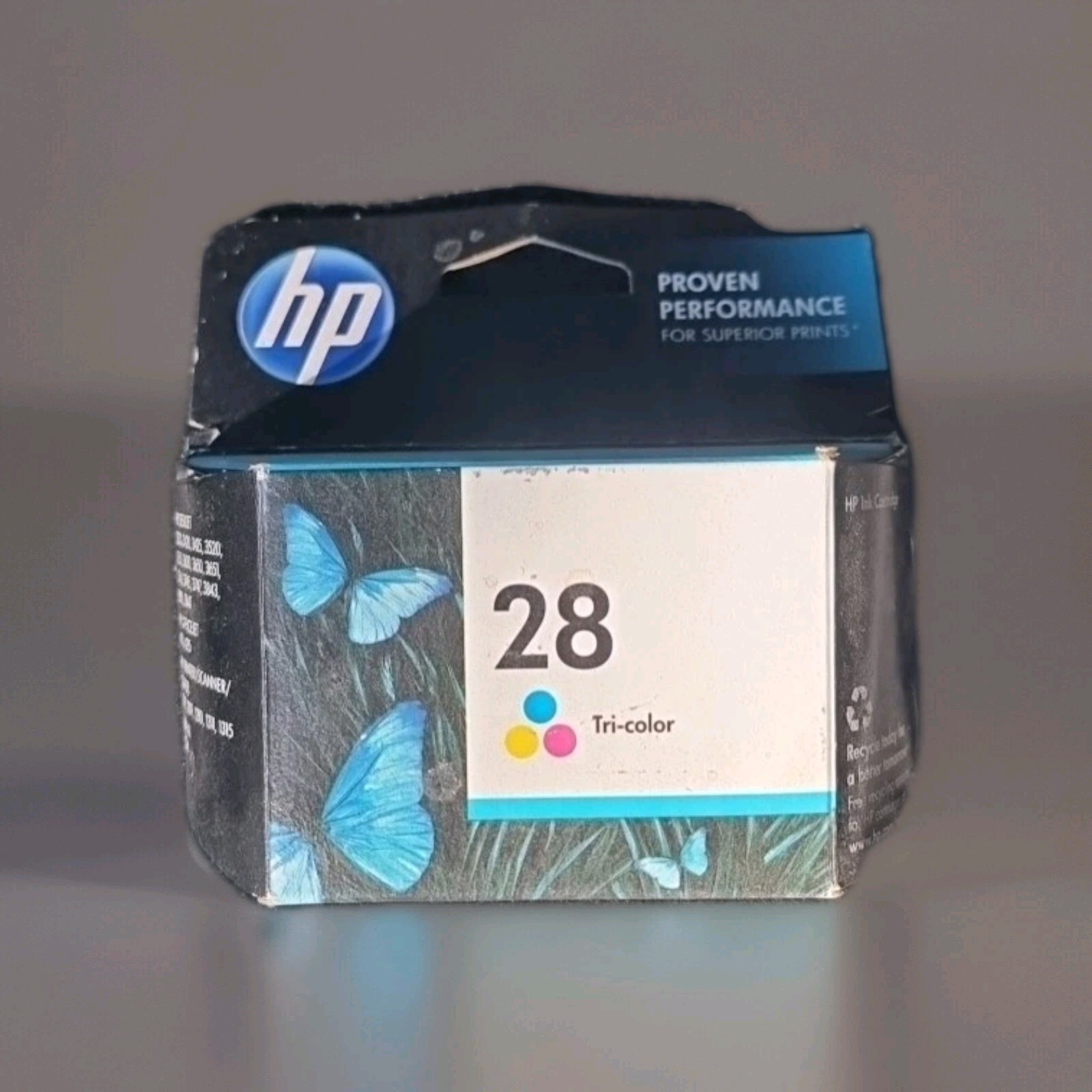 HP 28 Tri-Color Ink Cartridge C8728AN Genuine New. Dated 06/2017