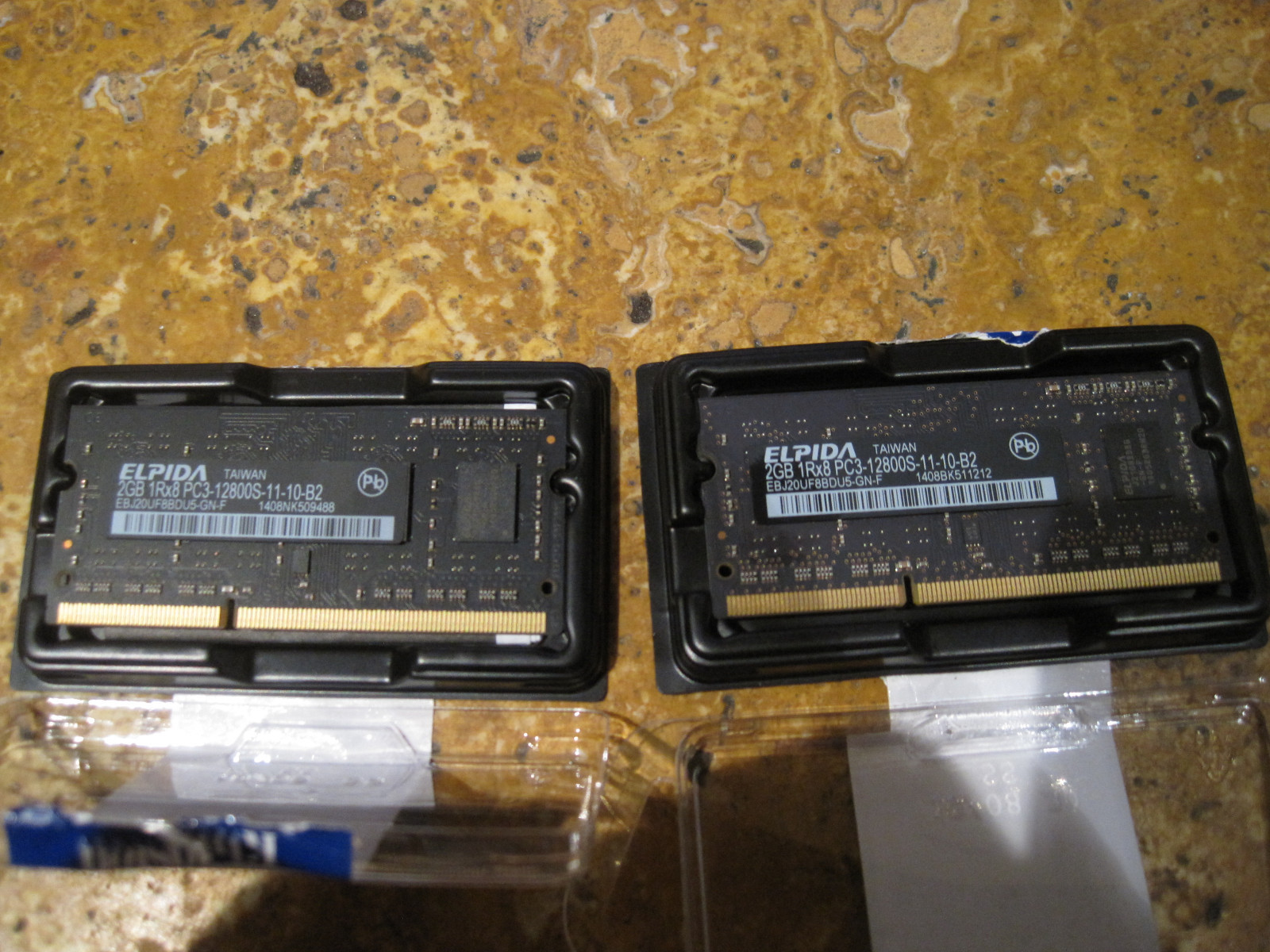 Elpida...EBJ20UF8BDU5-GN-F...4GB(2 x 2GB) PC3-12800S 1600MHz DDR3...TESTED