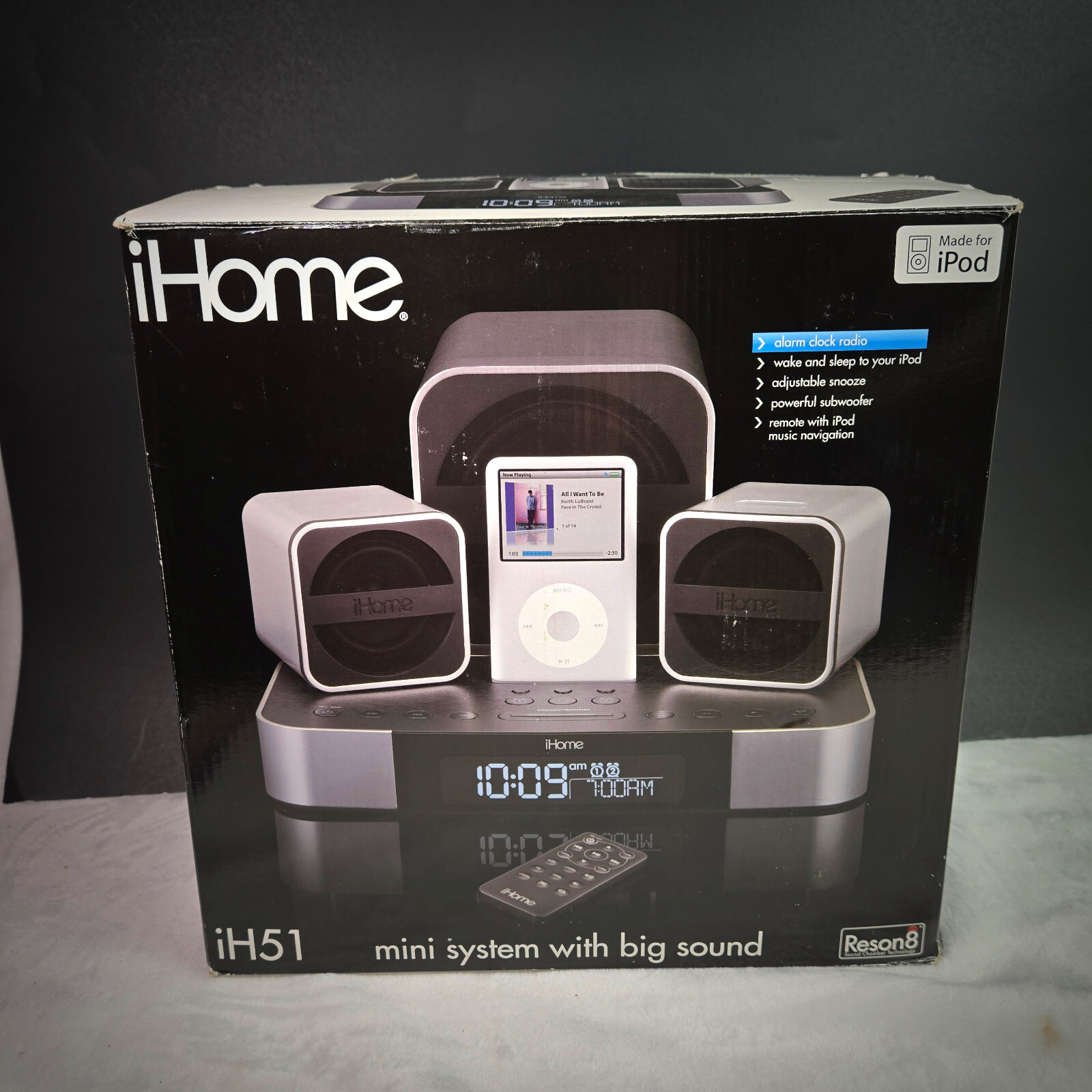 iHome iH51 2.1 Micro System with Dual Alarm Clock Radio for iPod (Silver)