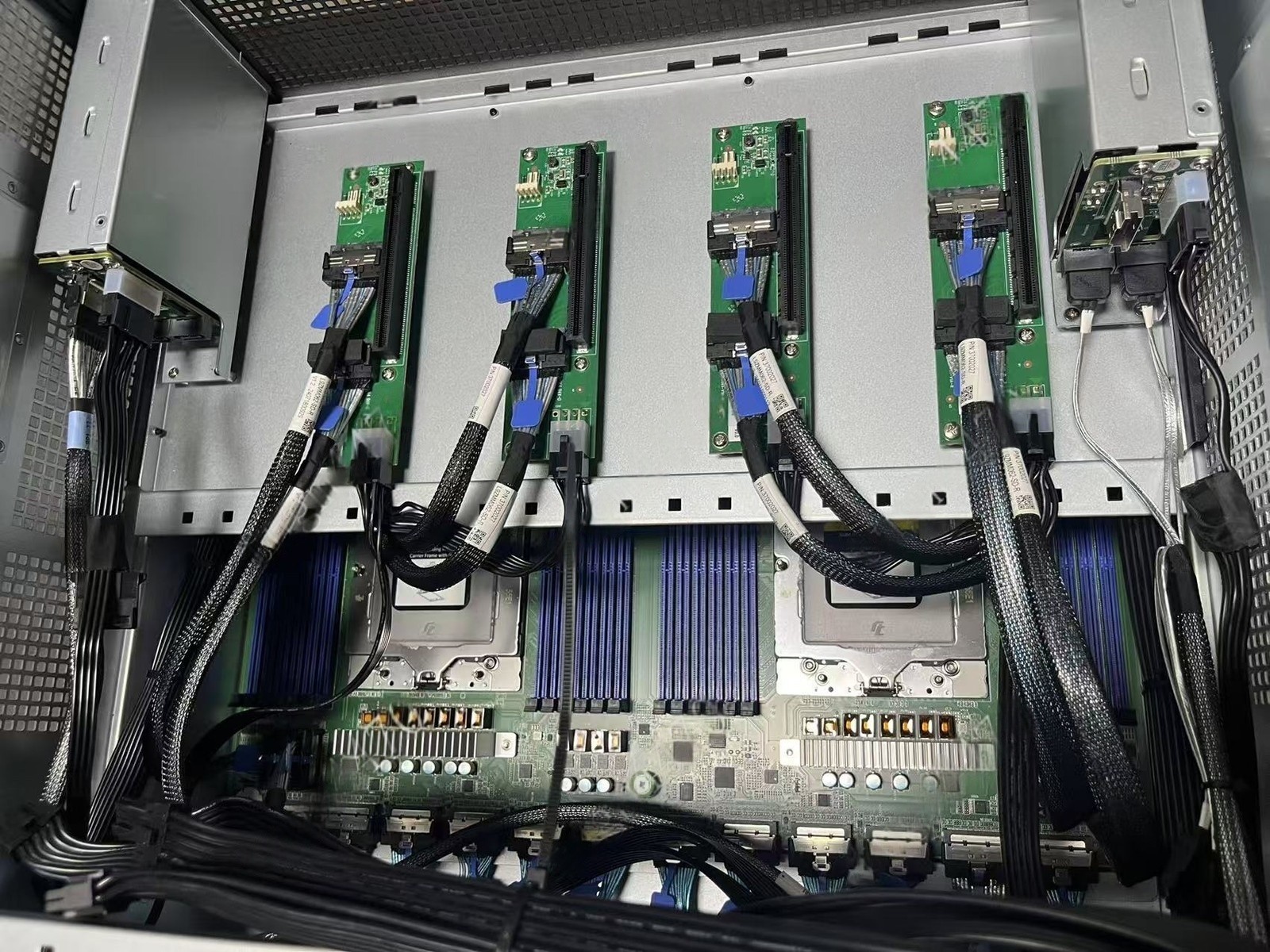 ASRock RACK TURIN2D24G-2L  6U 8GPU PCIe 5.0 X16 Bandwidth Server