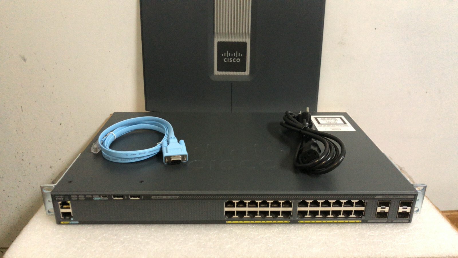 CISCO WS-C2960X-24TS-L 24 Port Gigabit Switch 4 SFP Uplink ios-15.2 2960X-24TS-L