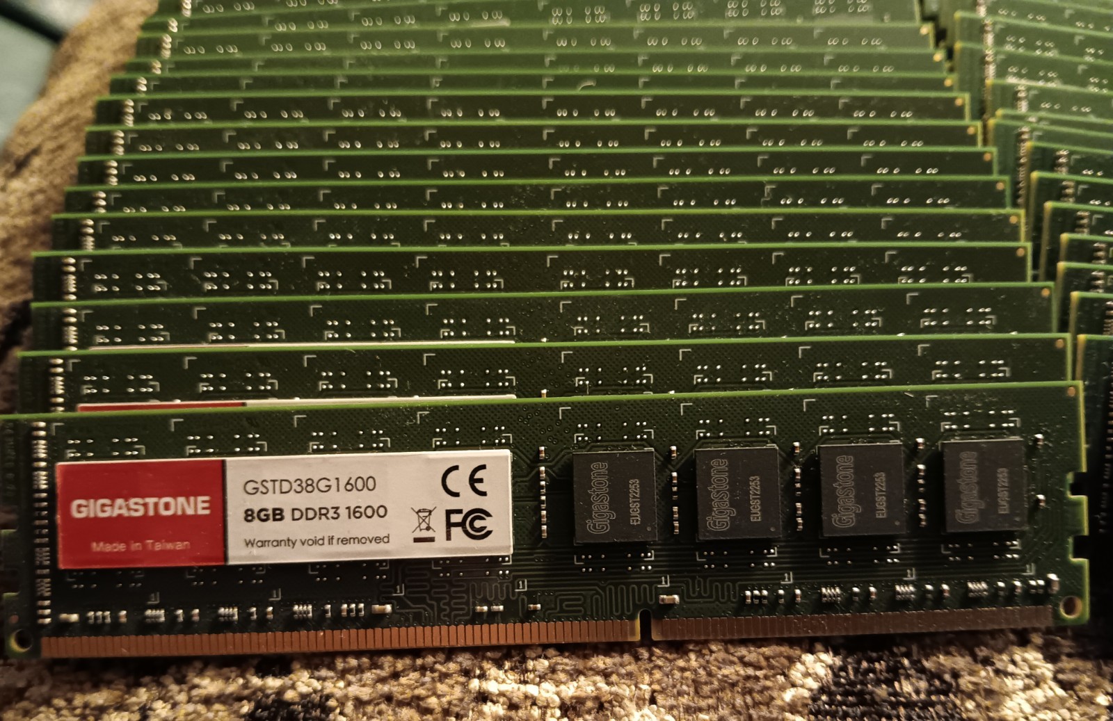 *Lot of 50* Gigastone DDR3 1600 Dual Voltage 1.35v/1.5v Desktop RAM