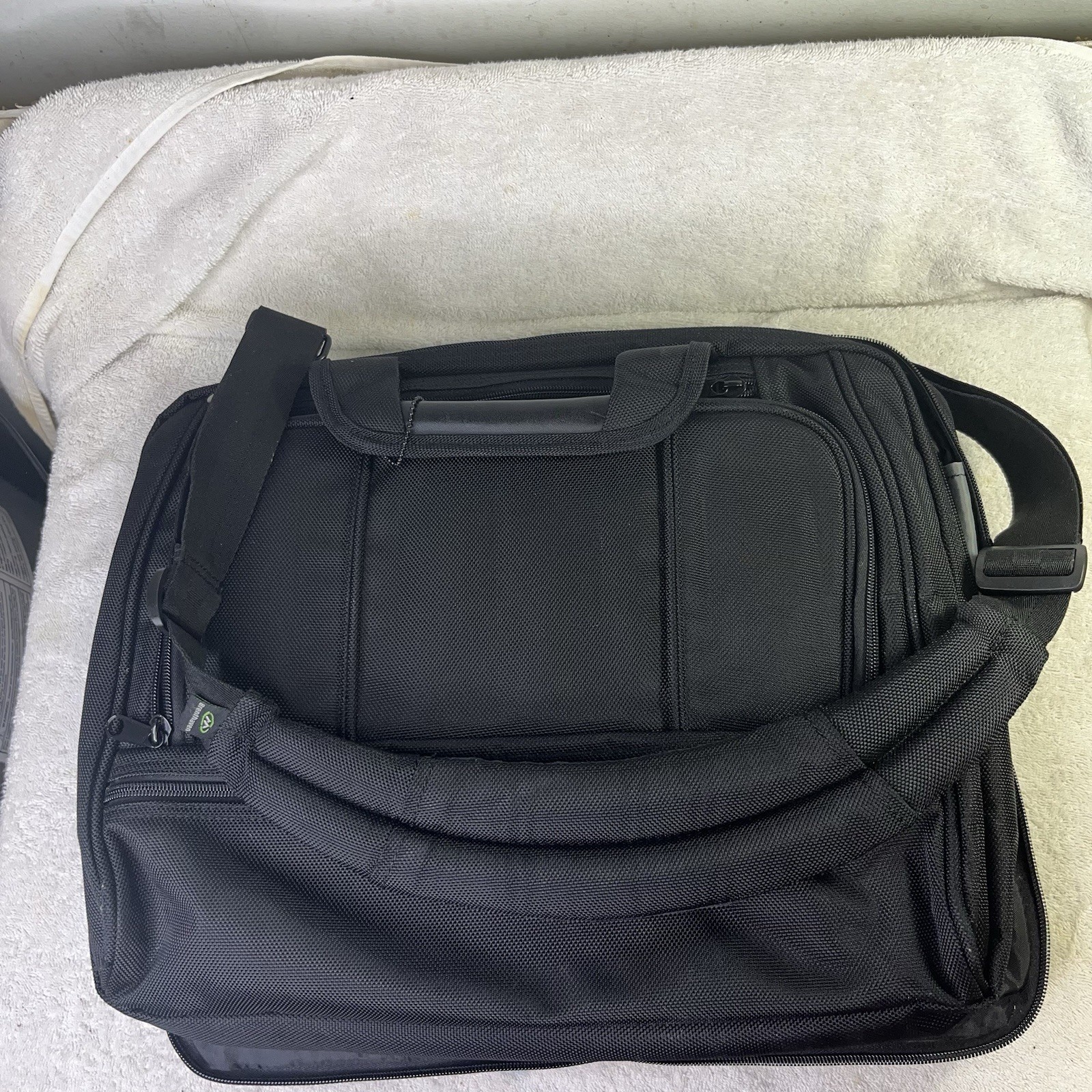Brenthaven TRILOAD XF Shoulder Case, up To 15” Laptop, TSA FRIENDLY EUC 16” x14”