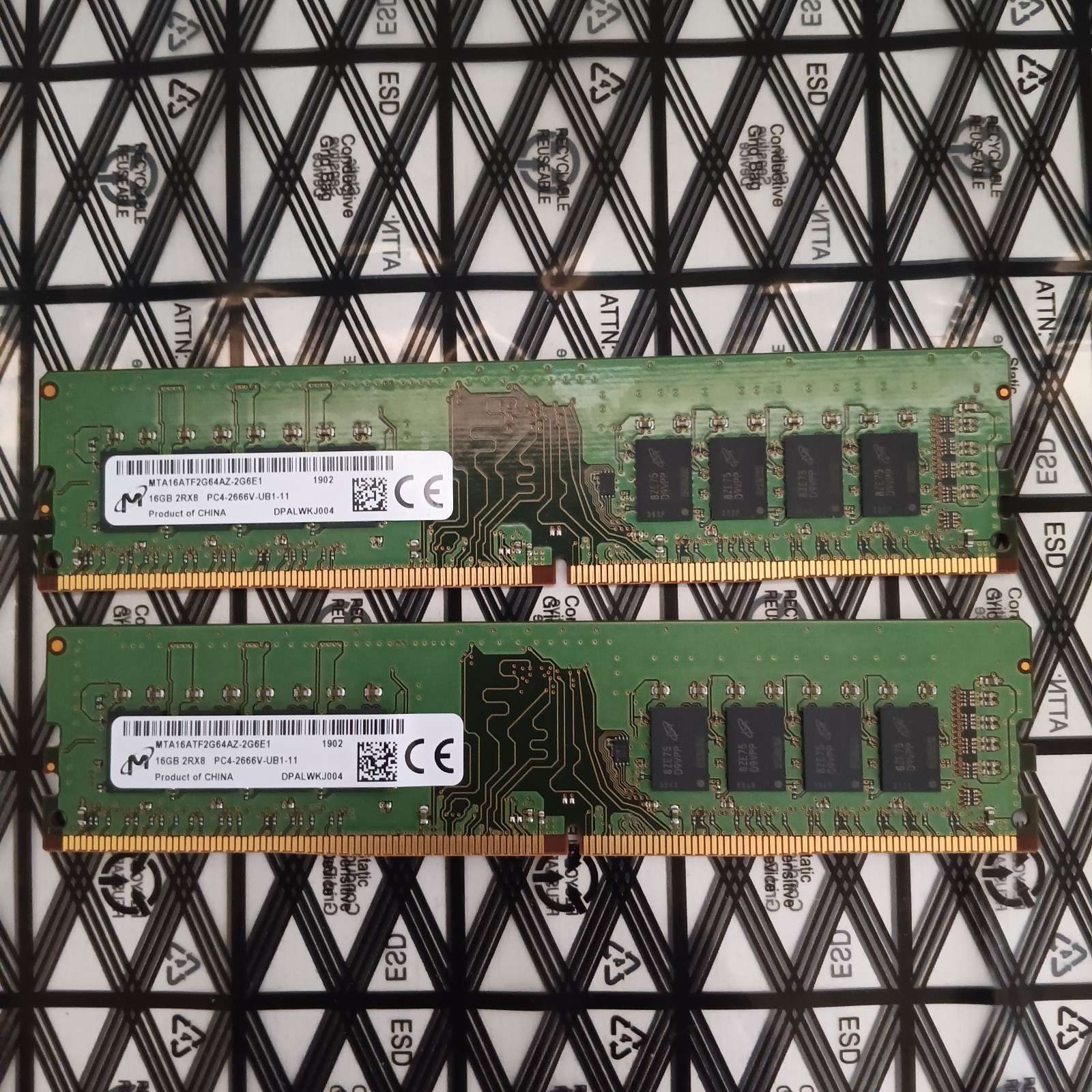Micron 32GB Kit (2x16GB) DDR4 2666MHz PC4-2666V Desktop RAM MTA16ATF2G64AZ-2G6E1