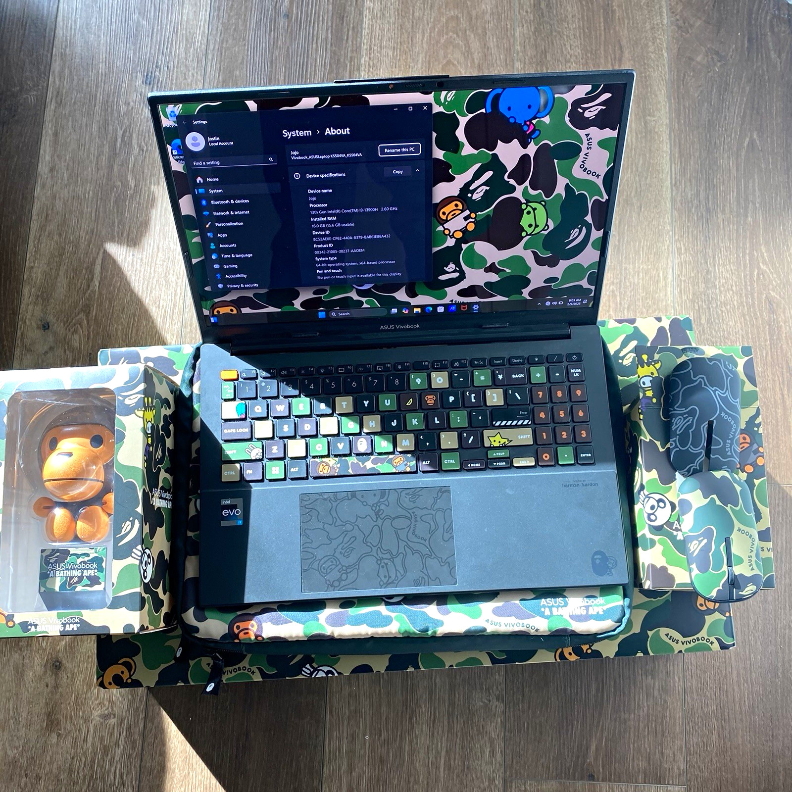 ASUS VivoBook x A BATHING APE 15.6" i9-13900H 16GB 1TB SSD Win11 Bundle