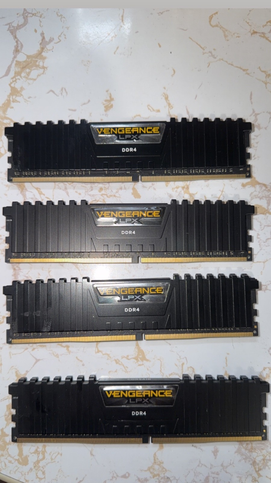 corsair vengence ddr4 16gb ram 8gb (4x4gb) kit