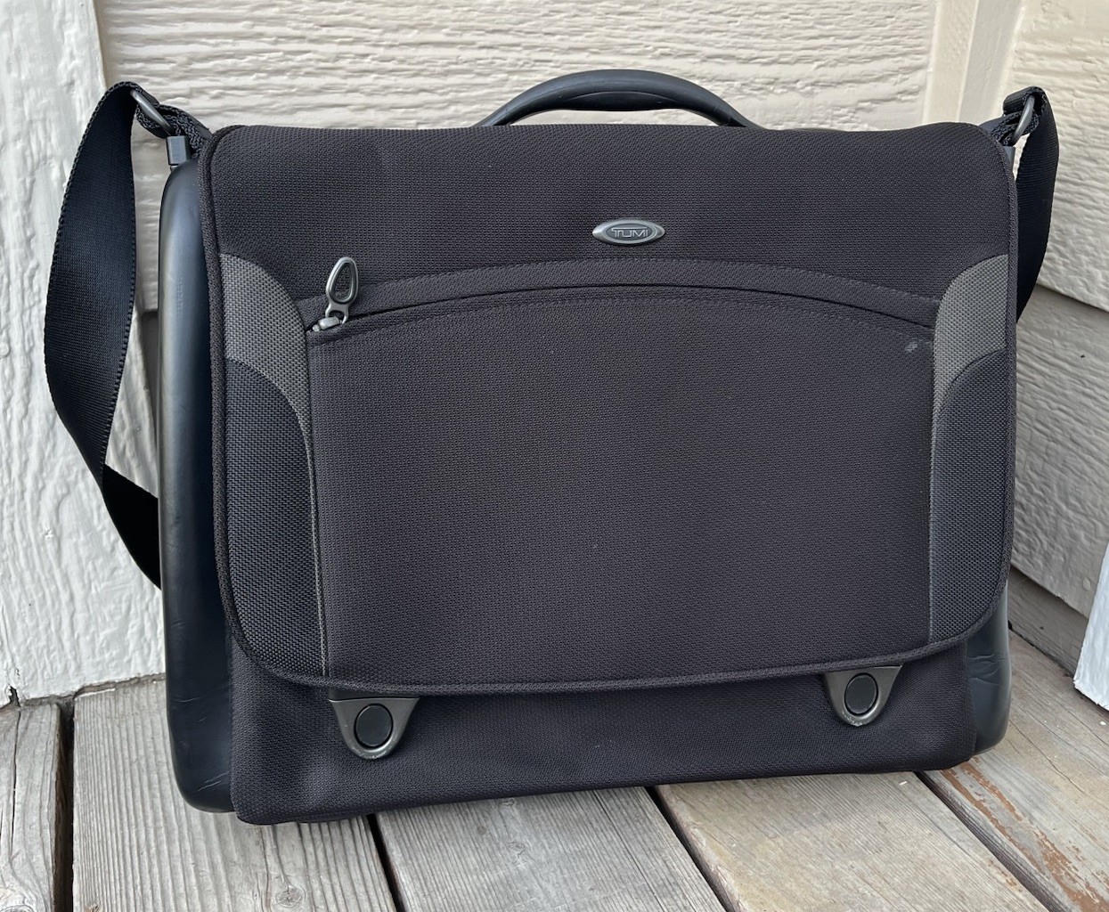 Tumi T3 6501D Briefcase Laptop Carry-On Bag - Black *READ*
