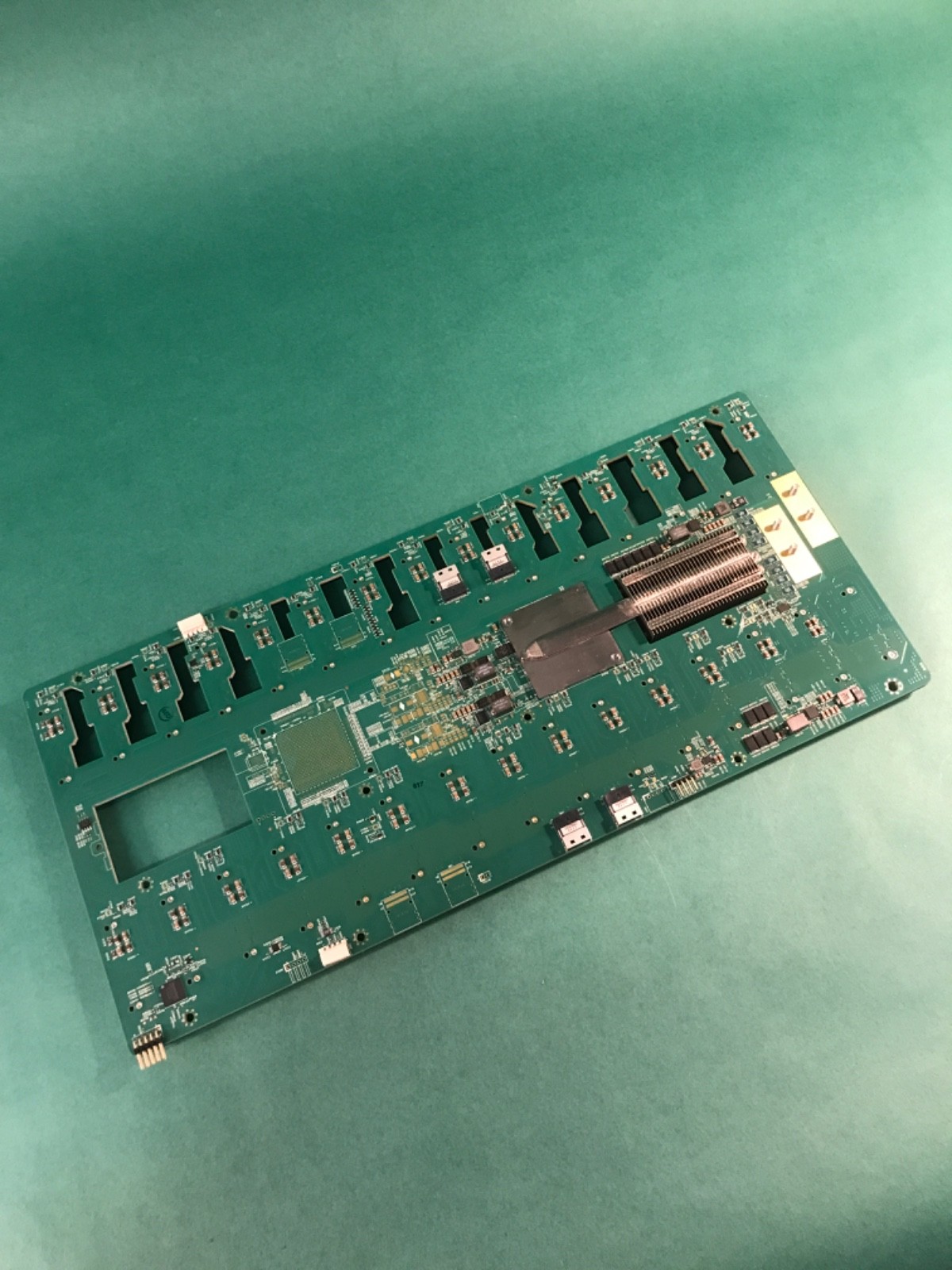 Supermicro BPN-SAS3-946SEL1 30 Bay SAS-SATA Backplane BPN-SAS3-946SEL1