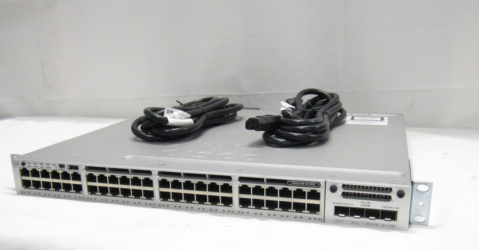 Cisco Catalyst 3850 48-Port UPoE Switch 2x PSU WS-C3850-48U-E V03 with Rack Ears