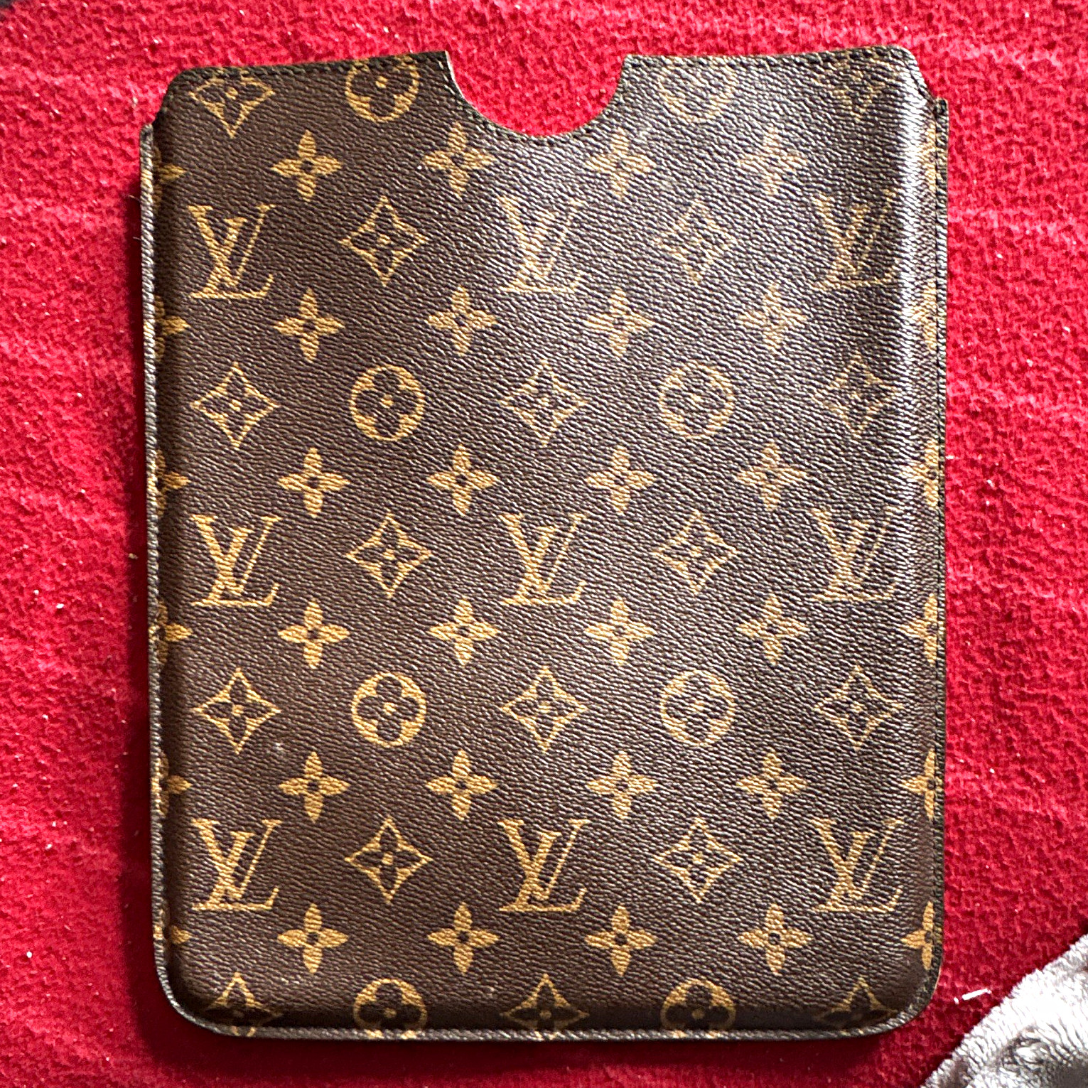 Louis Vuitton iPad Monogram Sleeve/Pouch Tablet/eReader Case Cover, Brown