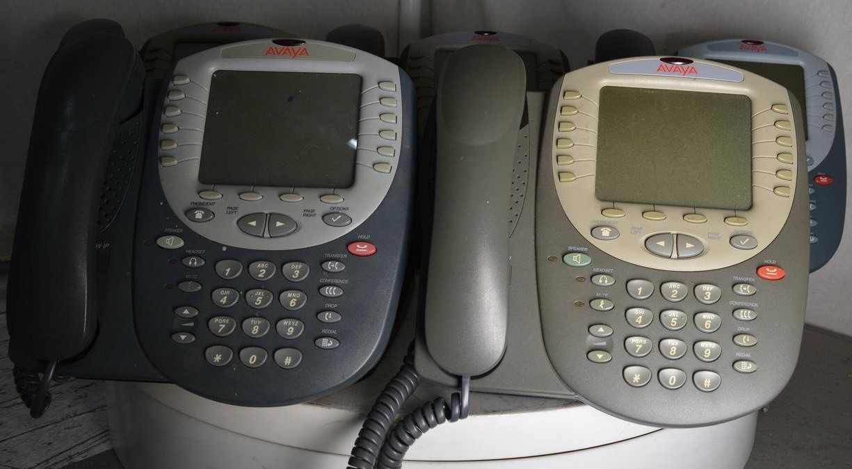 Lot of 5* Avaya 4621SW IP 4621D01A-2001 Digital Office Telephone