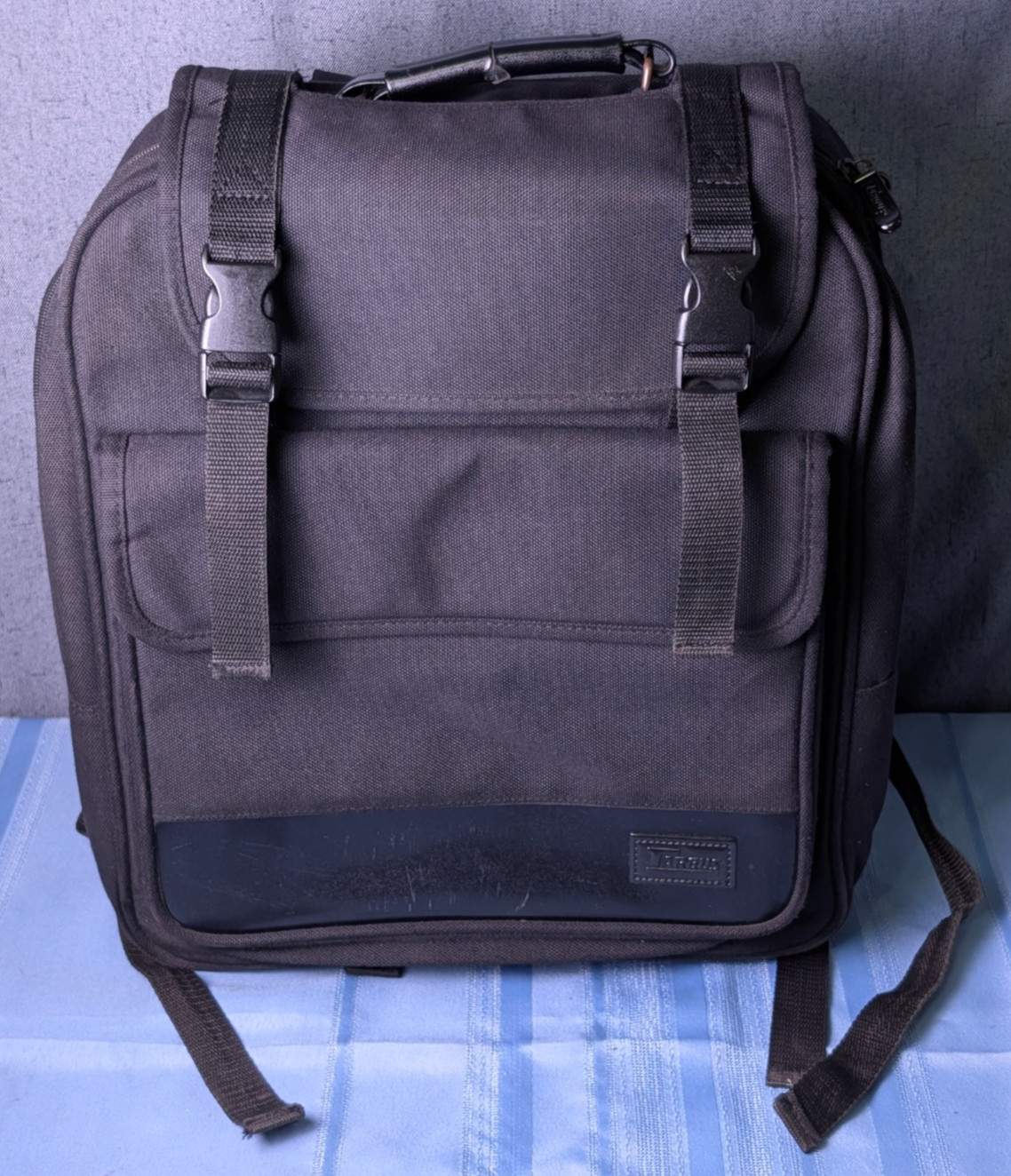Targus CCB1 Black Laptop Backpack 16" Padded Notebook Bag Vintage 2000 Business