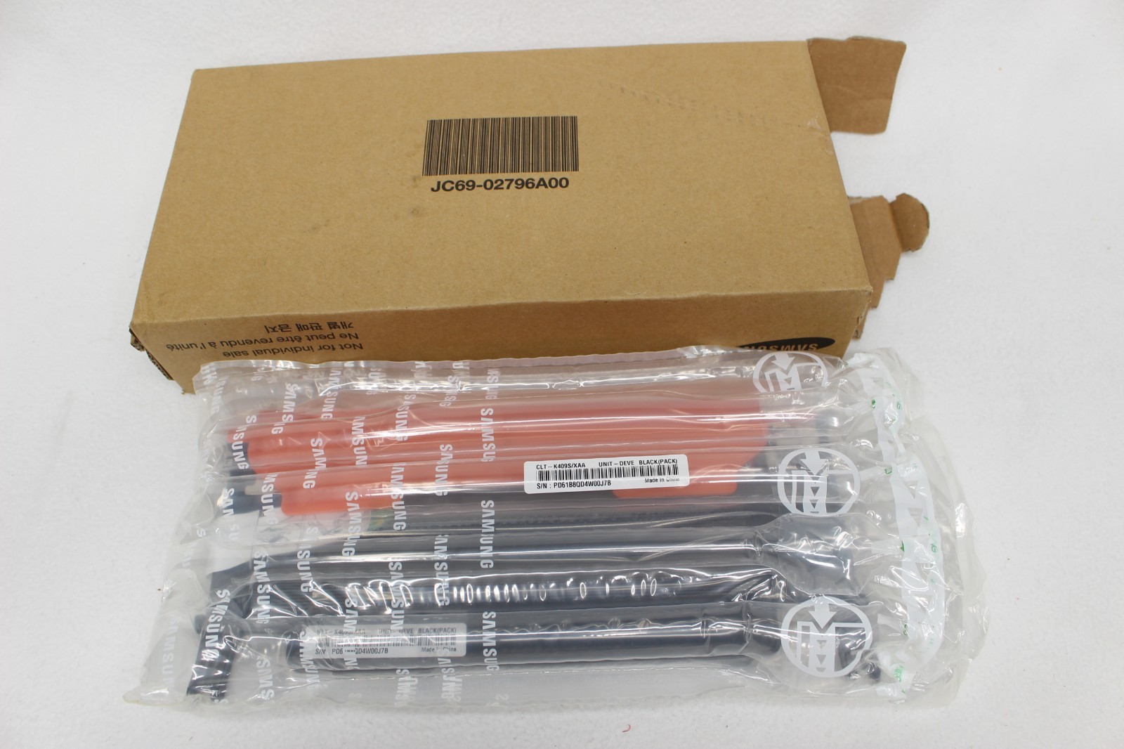 Genuine Samsung CLT-K409S/XAA black toner cartridge 409S new open box CLP-315