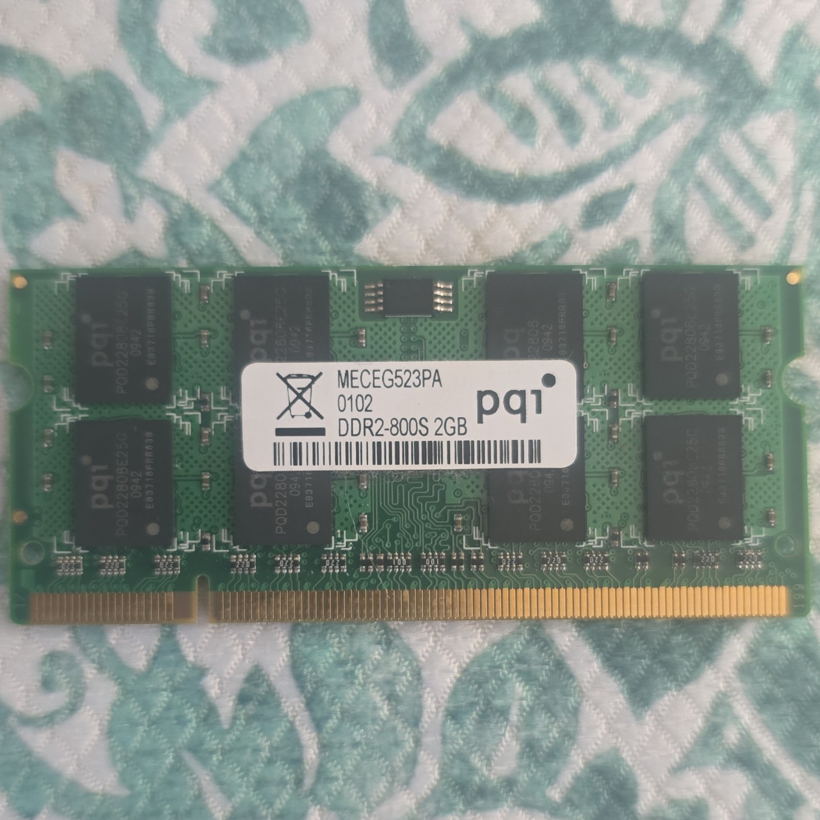 PQI DDR2 SDRAM SO-DIMM DDR2-800S 2GB 200-Pin Laptop RAM 1 Module MECEG523PA