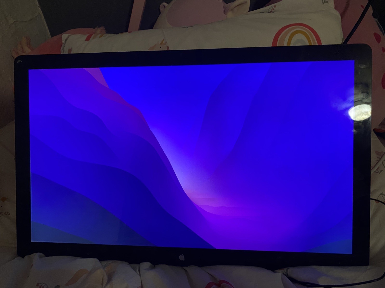 Apple LED HD Cinema Display  27" Widescreen Monitor - Silver