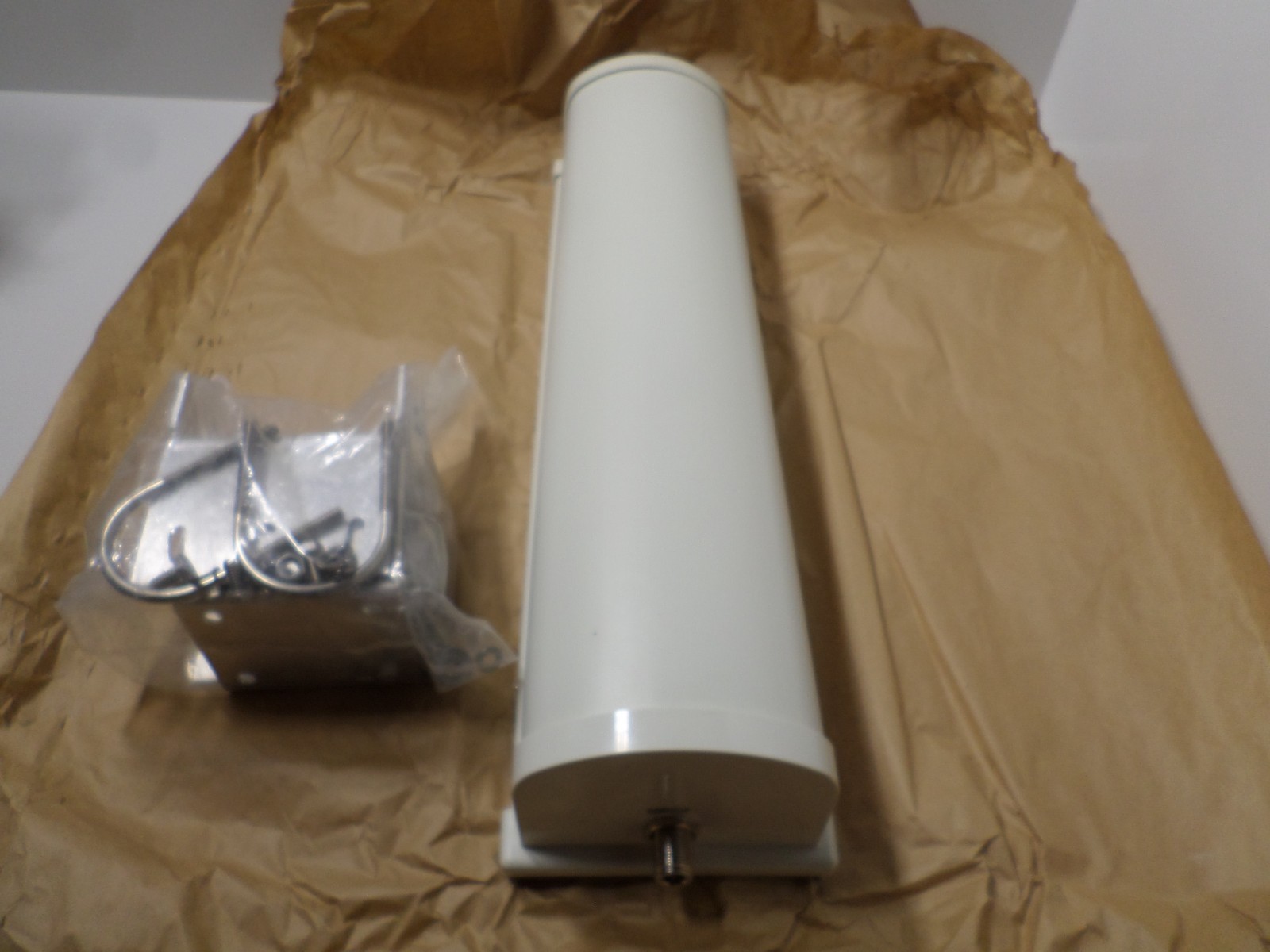 Avaya 2.4GHz 802.11bgn 12dBi Vertical Polarized Sector Antenna N Female