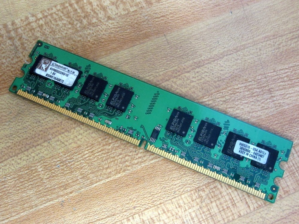 Kingston KVR800D2N5/1G Memory Module KVR800D2N51G