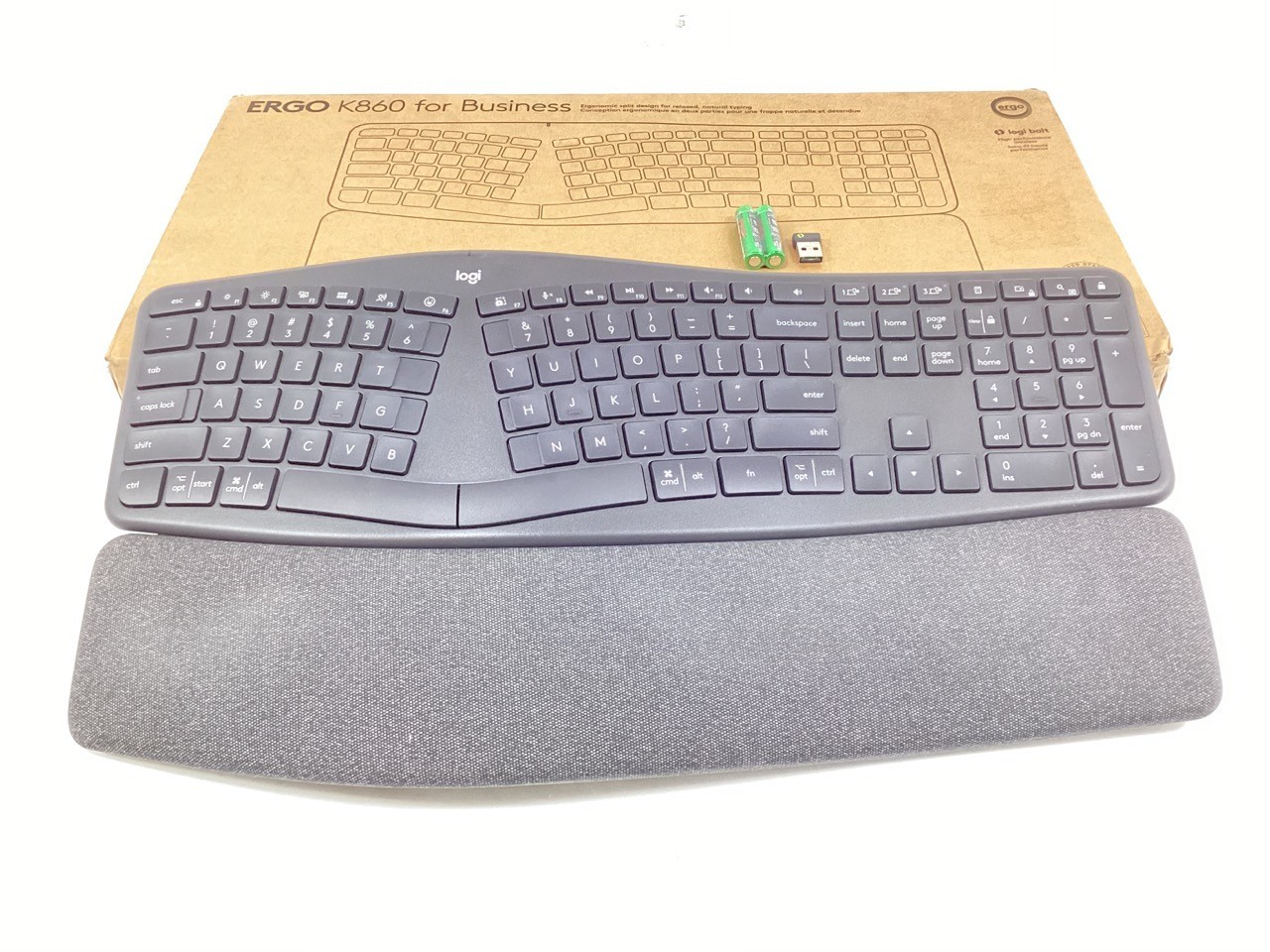 Logitech Ergo K860 Split Wireless Keyboard - Graphite (920-010175)