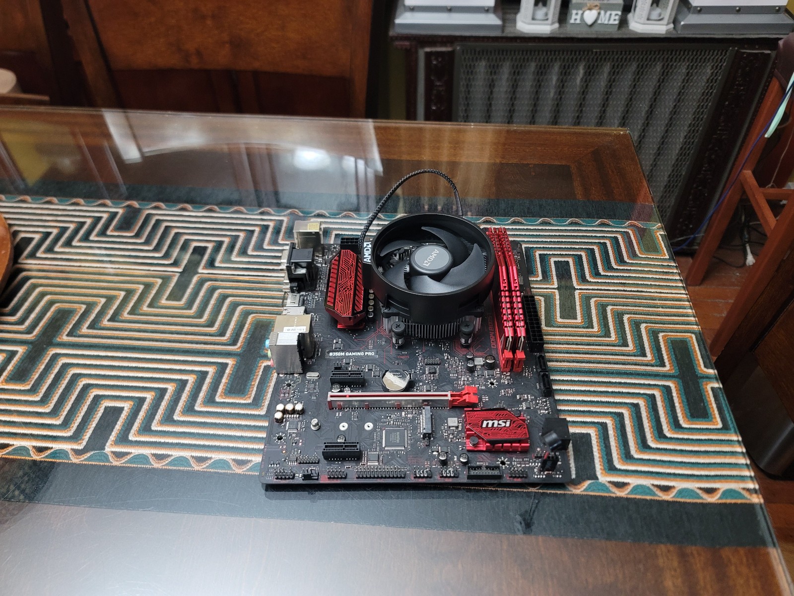 AMD Combo - Ryzen 3 2200G + MSI B350 + 8GB DDR4-2400 + Stock Cooler