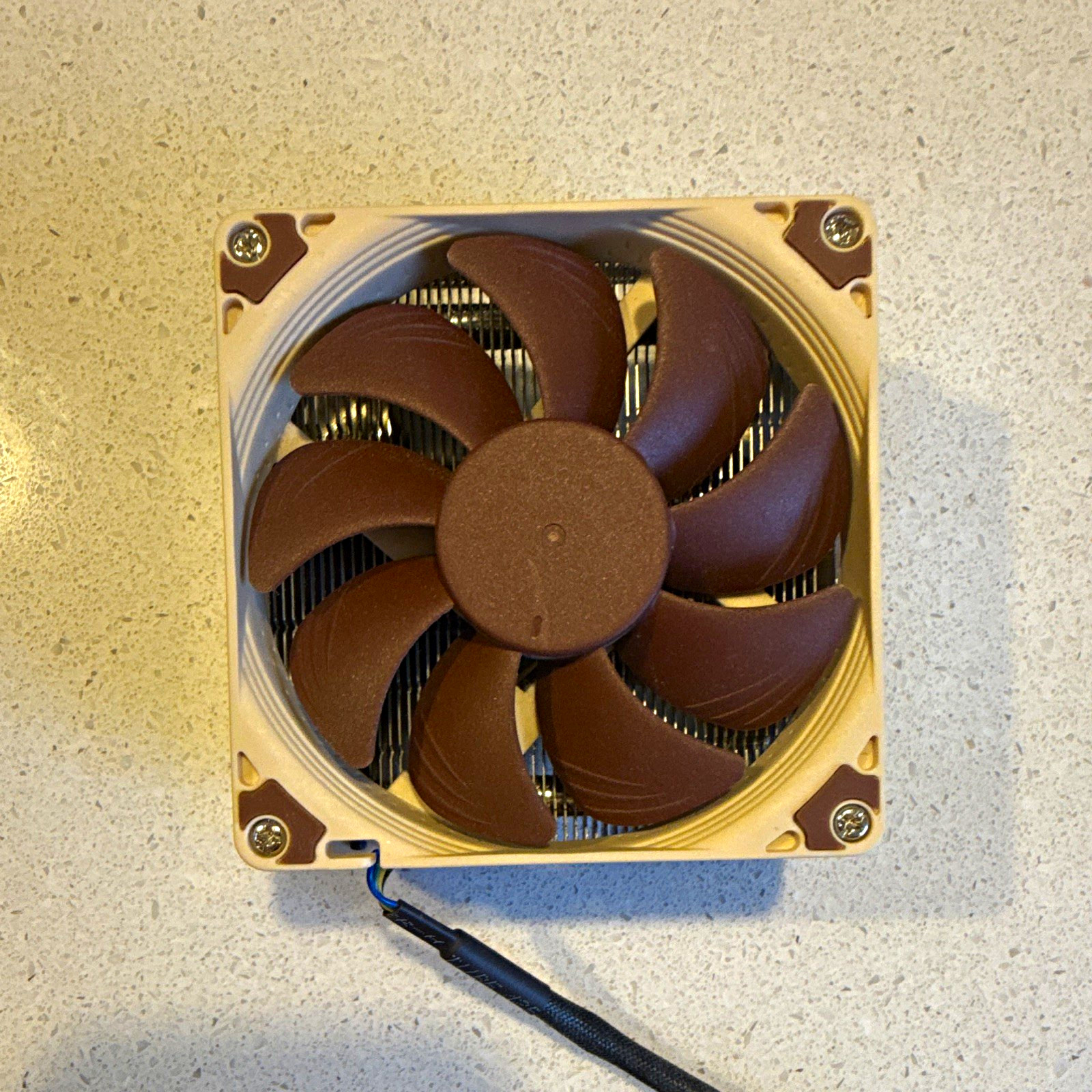 Noctua NH-L9i Low Profile CPU Cooler 92mm Fan LGA1151 4-Pin 2500 RPM