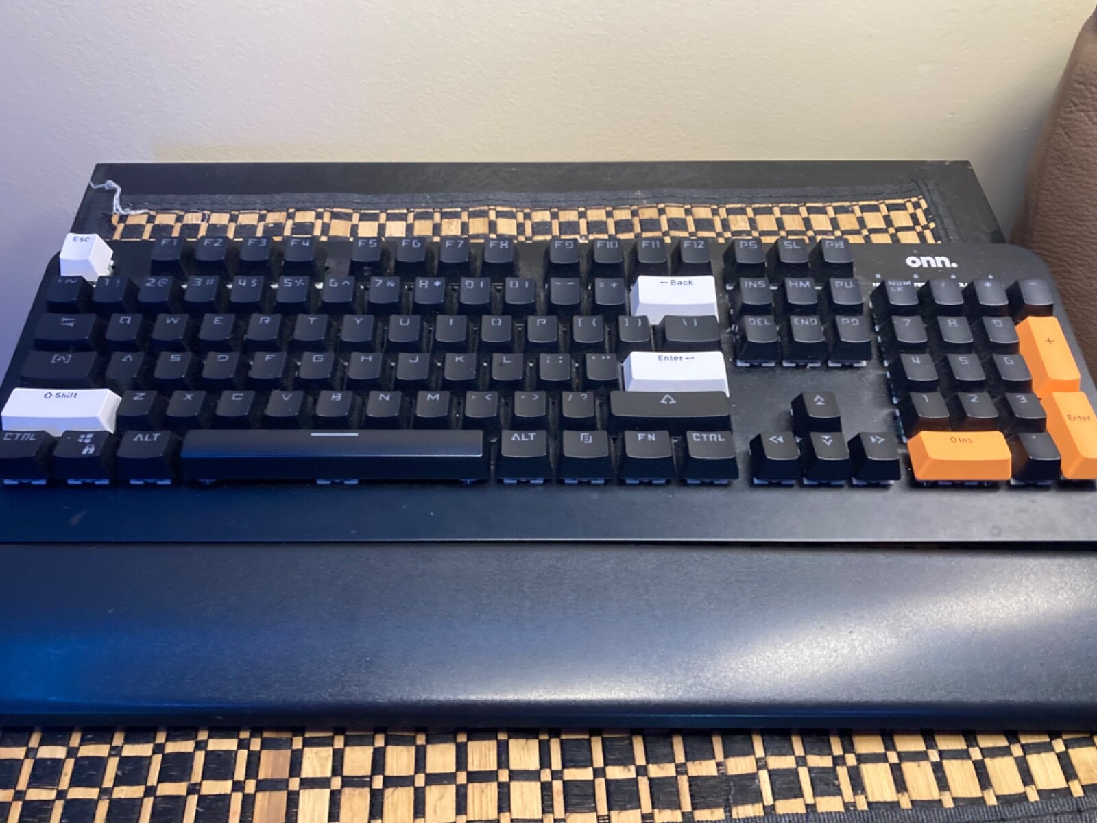 ONN Keyboard with arm rest blue mechanical switches with RGB wired 100% keyboard