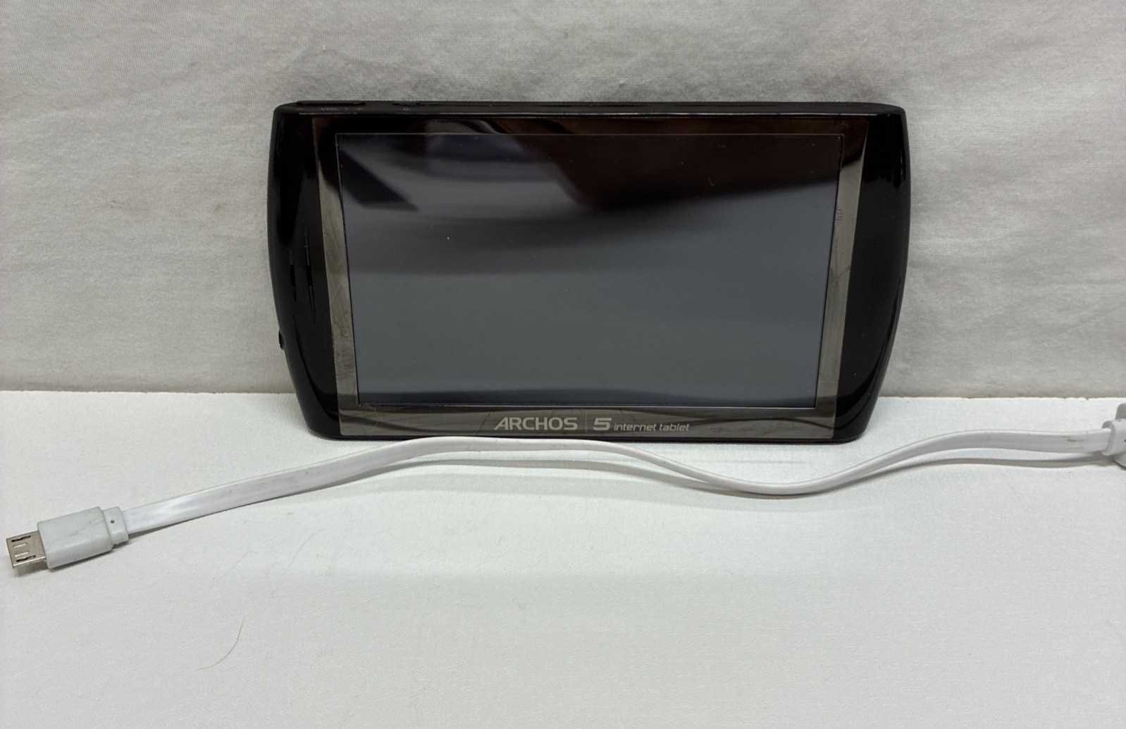 Archos Internet Tablet 5 - 14.61GB, Wi-Fi, 4.8in - Black 7501 Works