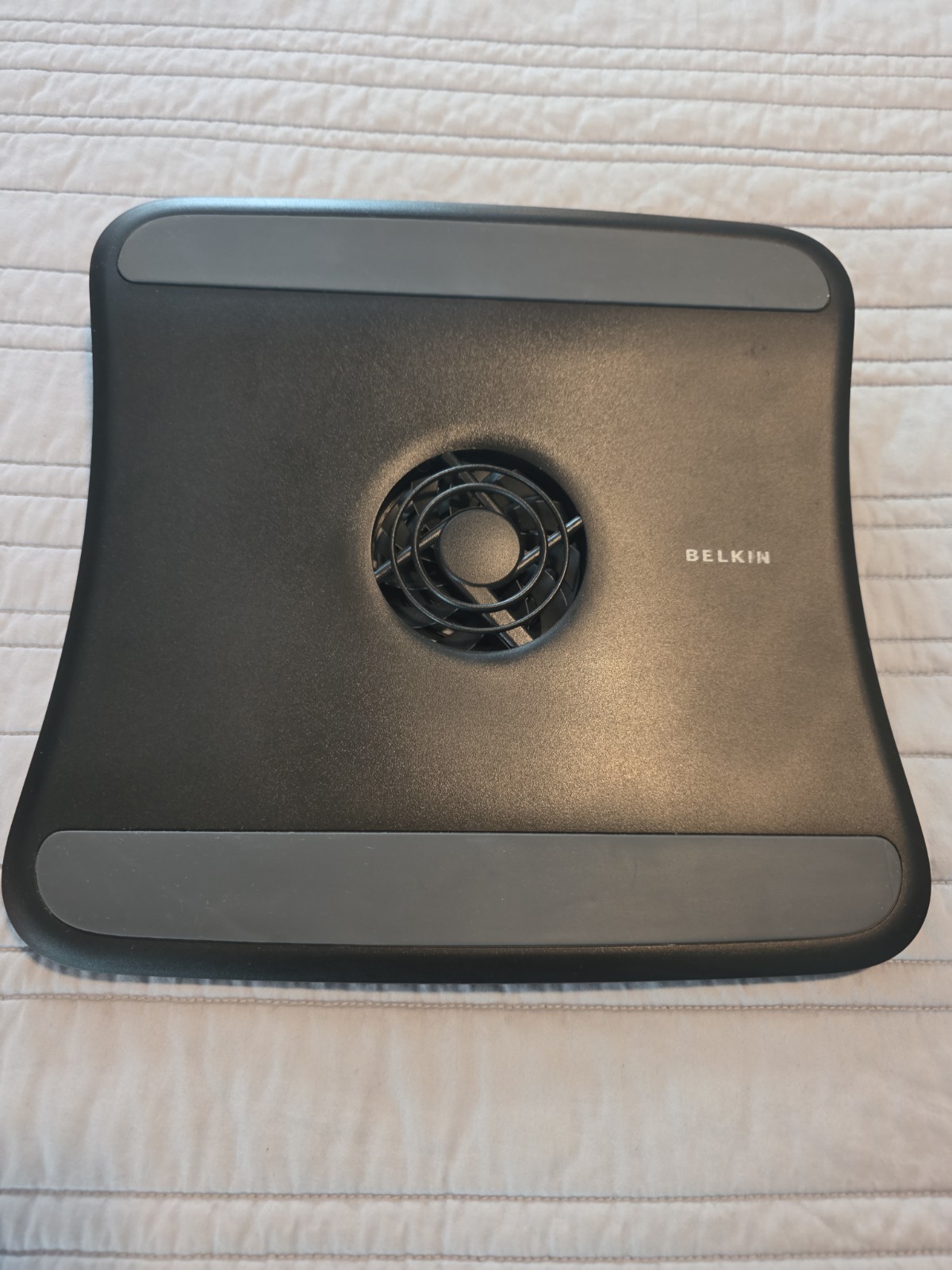 Belkin F5L055 USB Laptop Cooling Pad Fan Stand Black Gray Office School Home