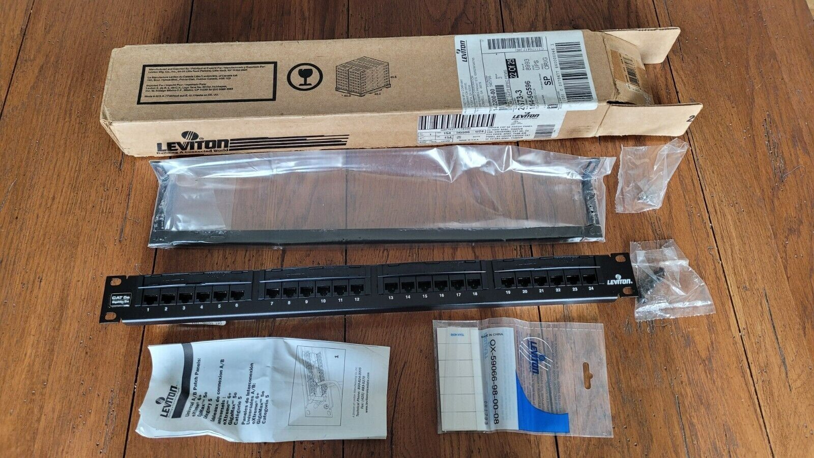 Leviton Cat 5e Flat Patch Panel 24 Port GigaMax 5e 5G596-U24.
