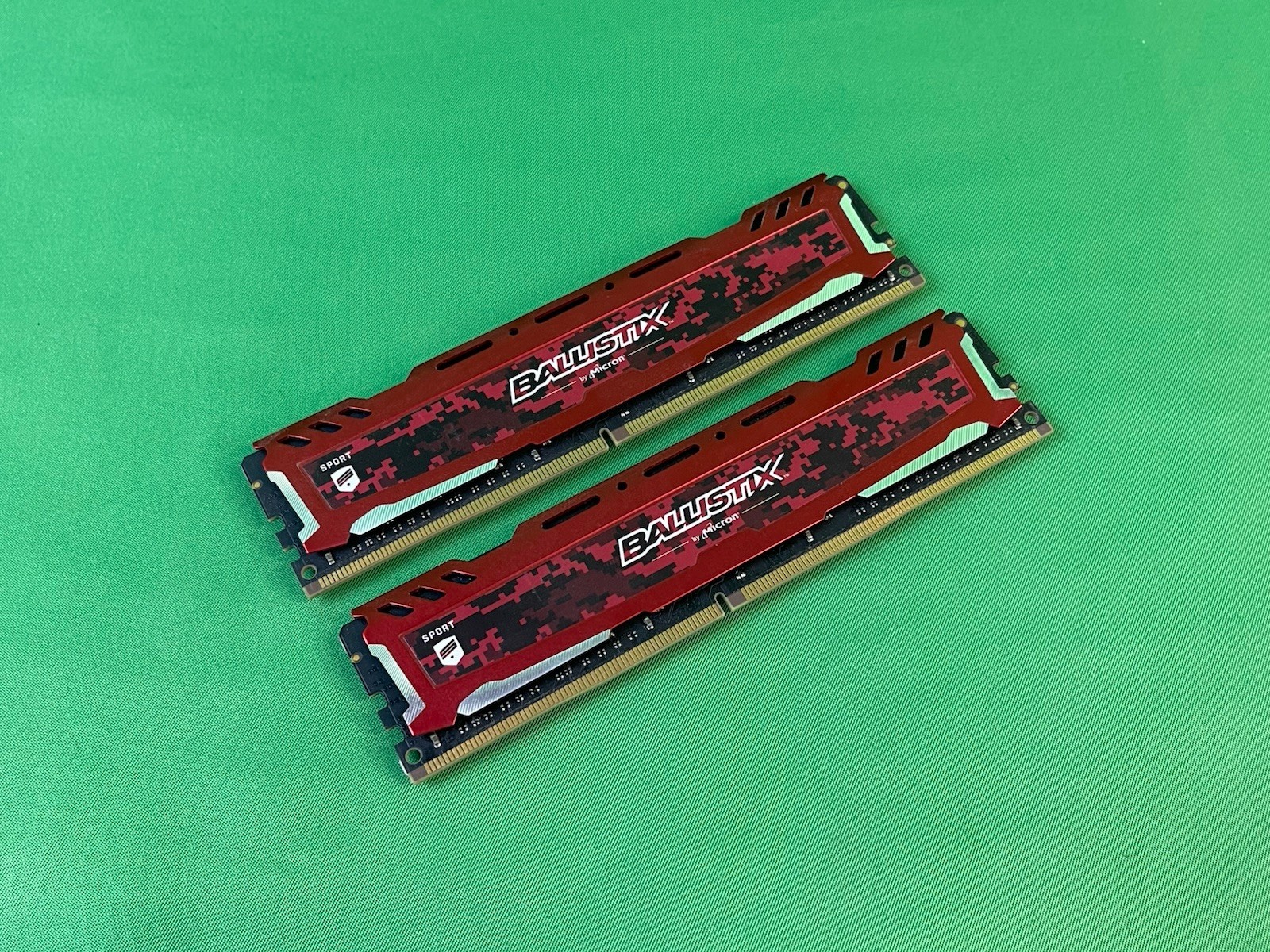 Crucial Ballistix Sport 32GB 2x16GB DDR4 RAM 2400MHz BLS16G4D240FSE.16FBR