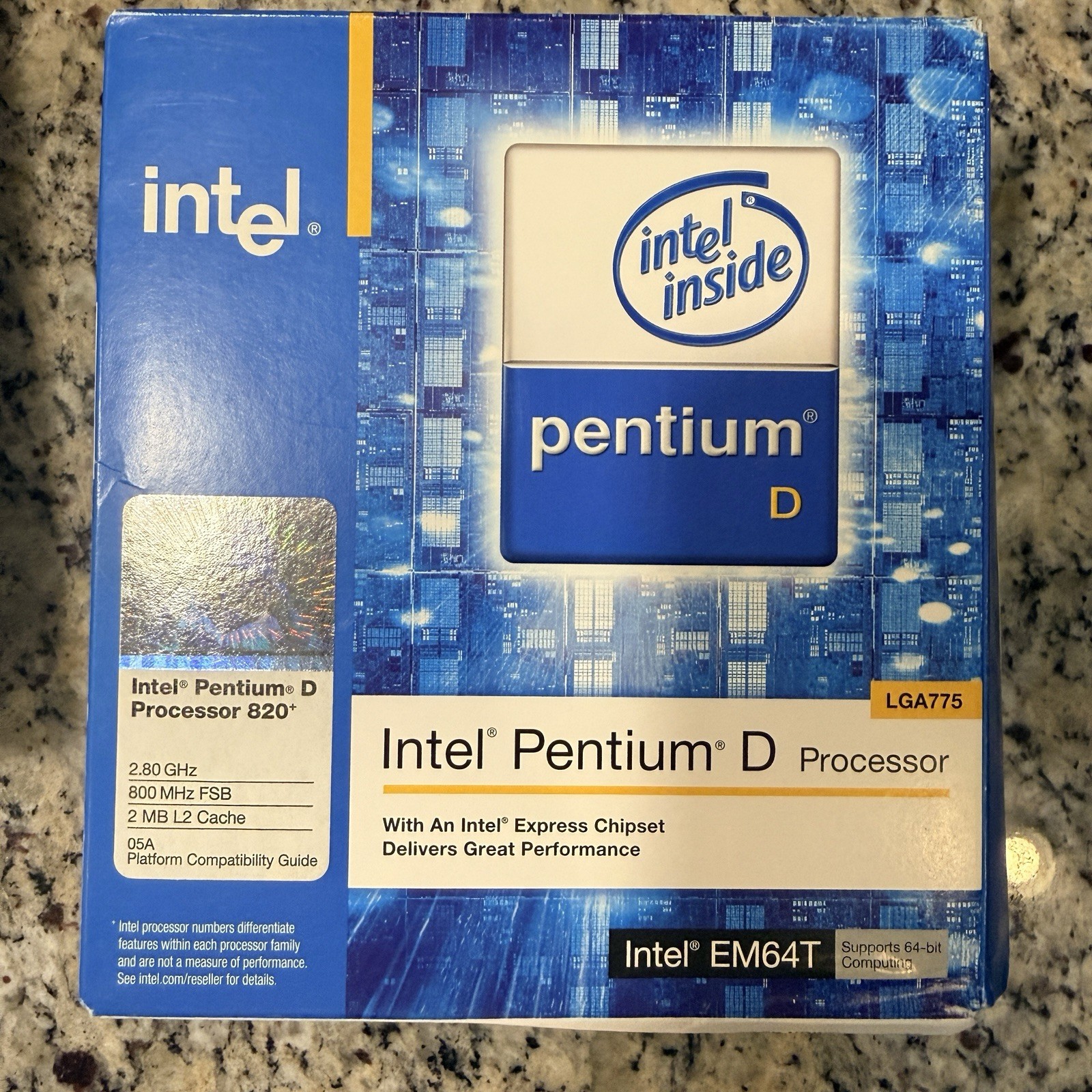 Intel Pentium D 820 2.80GHz Dual-Core LGA775 800MHz 2MB BX80551PG2800FNSL8QT