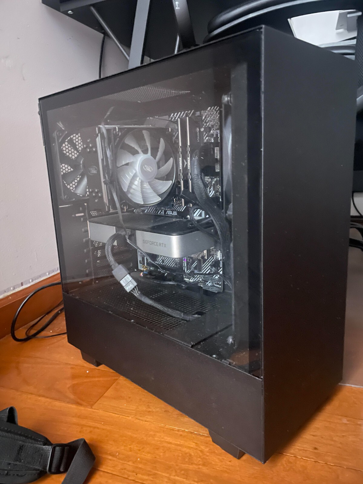 NZXT Prebuilt Starter Pro Gaming PC