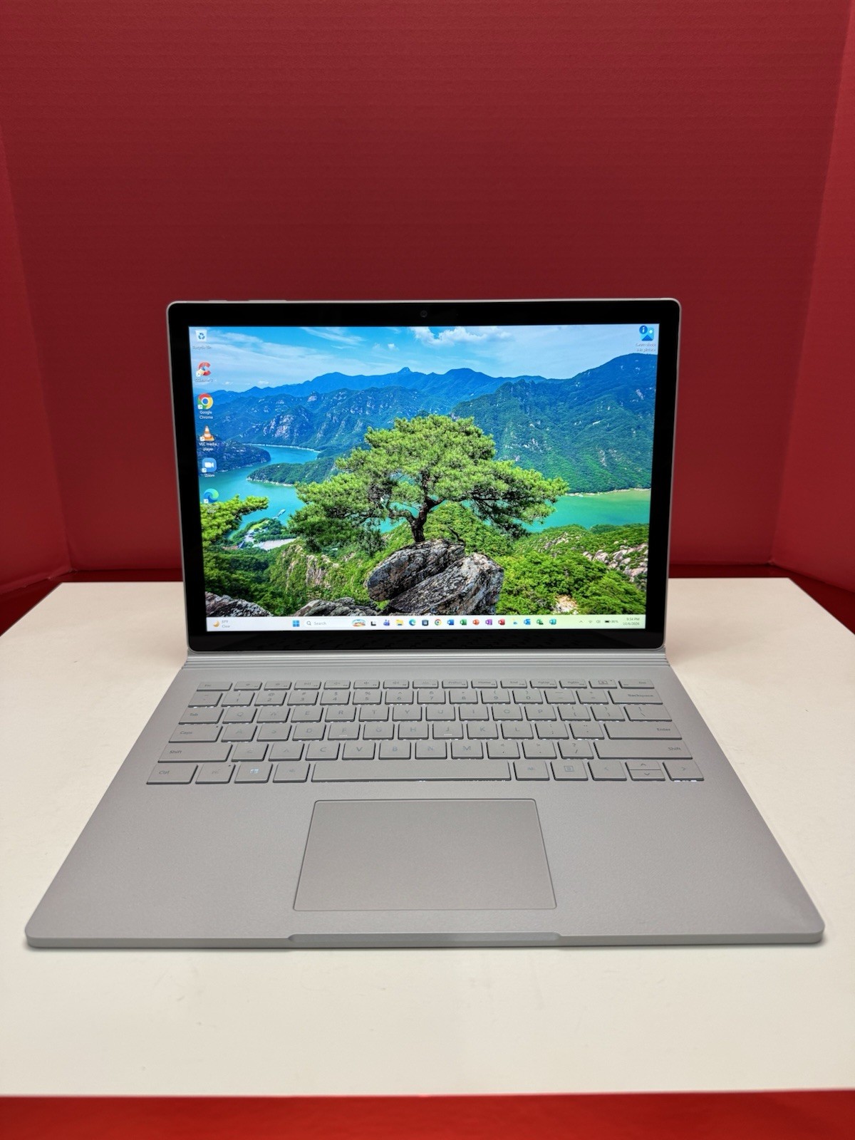 Microsoft Surface Book 2 1832 13.5" i7-8650U 1.9GHz 16GB RAM 512GB SSD Window 11