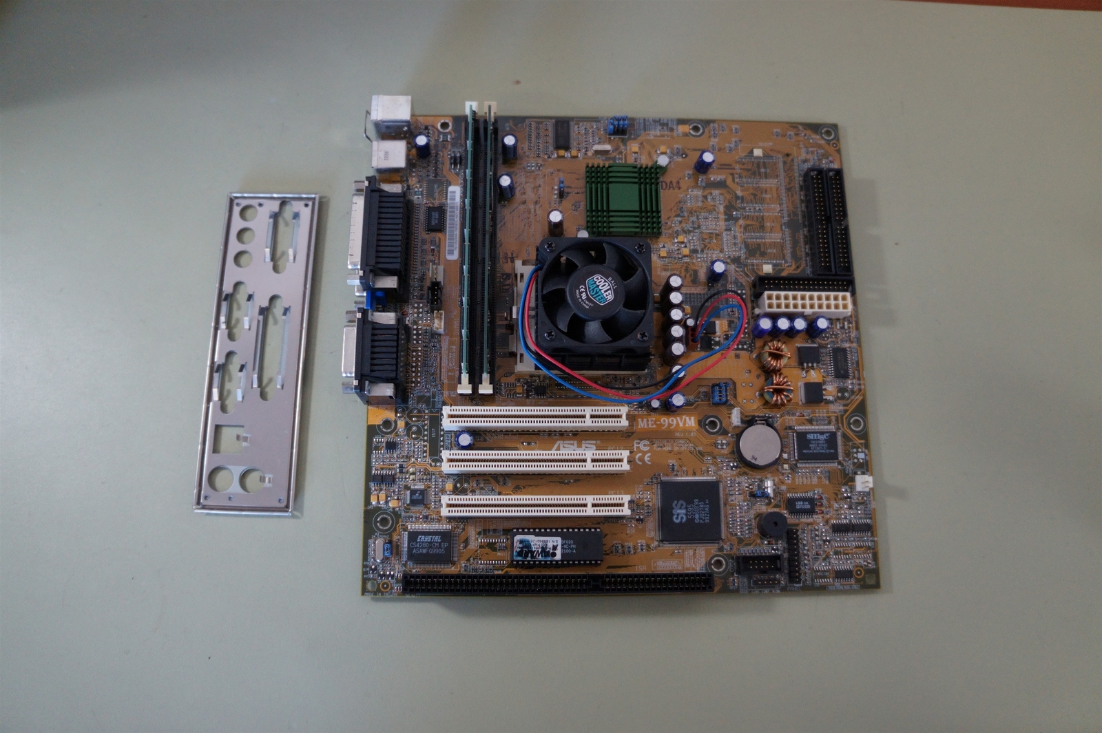Asus ME-99VM Motherboard + Intel Celeron 366MHz + 120 Mb RAM