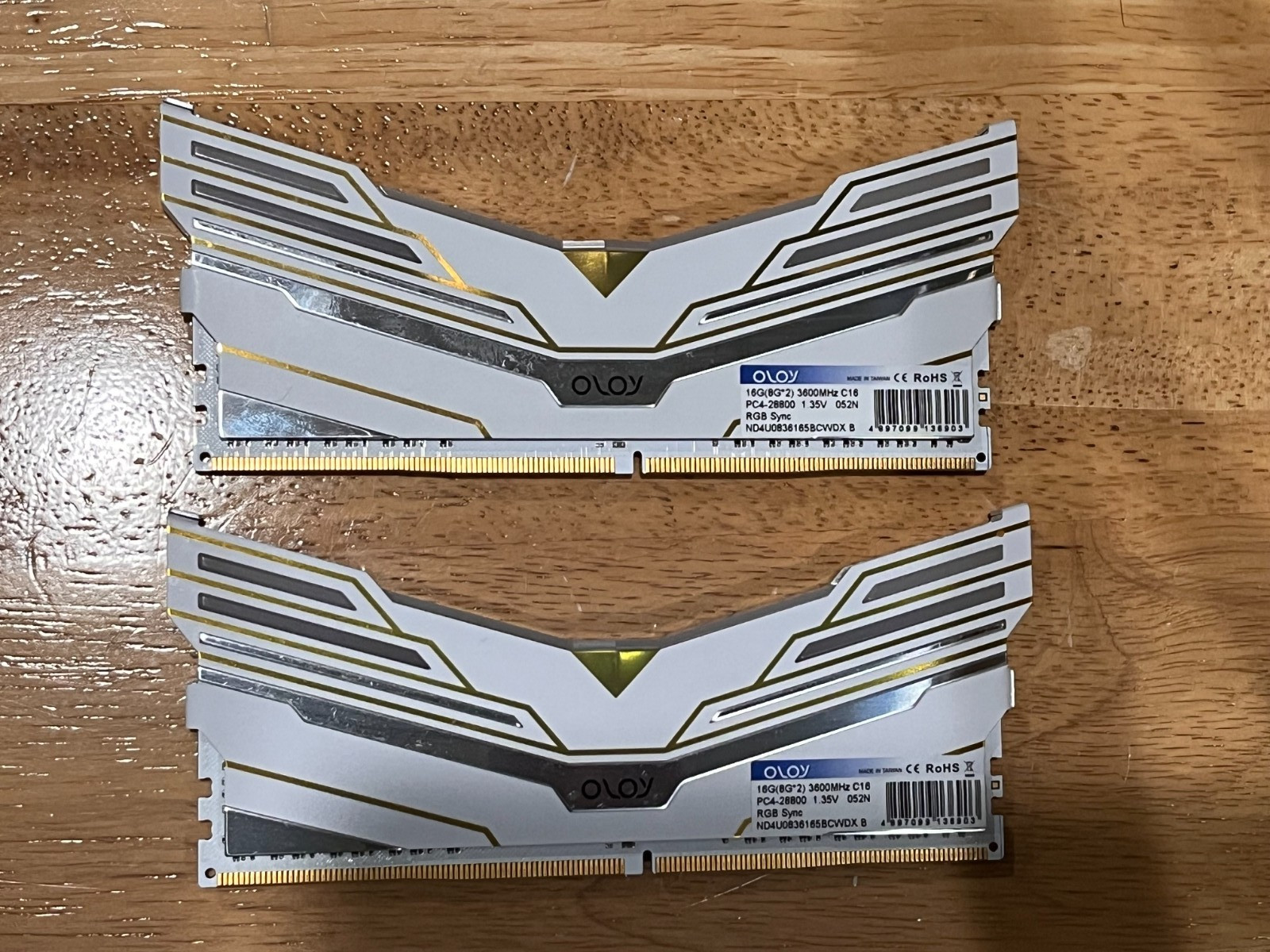 OLOy DDR4 RAM 16GB (2x 8GB) Warhawk RGB Sync 3600MHZ (ND4U0836165BCWDX B)
