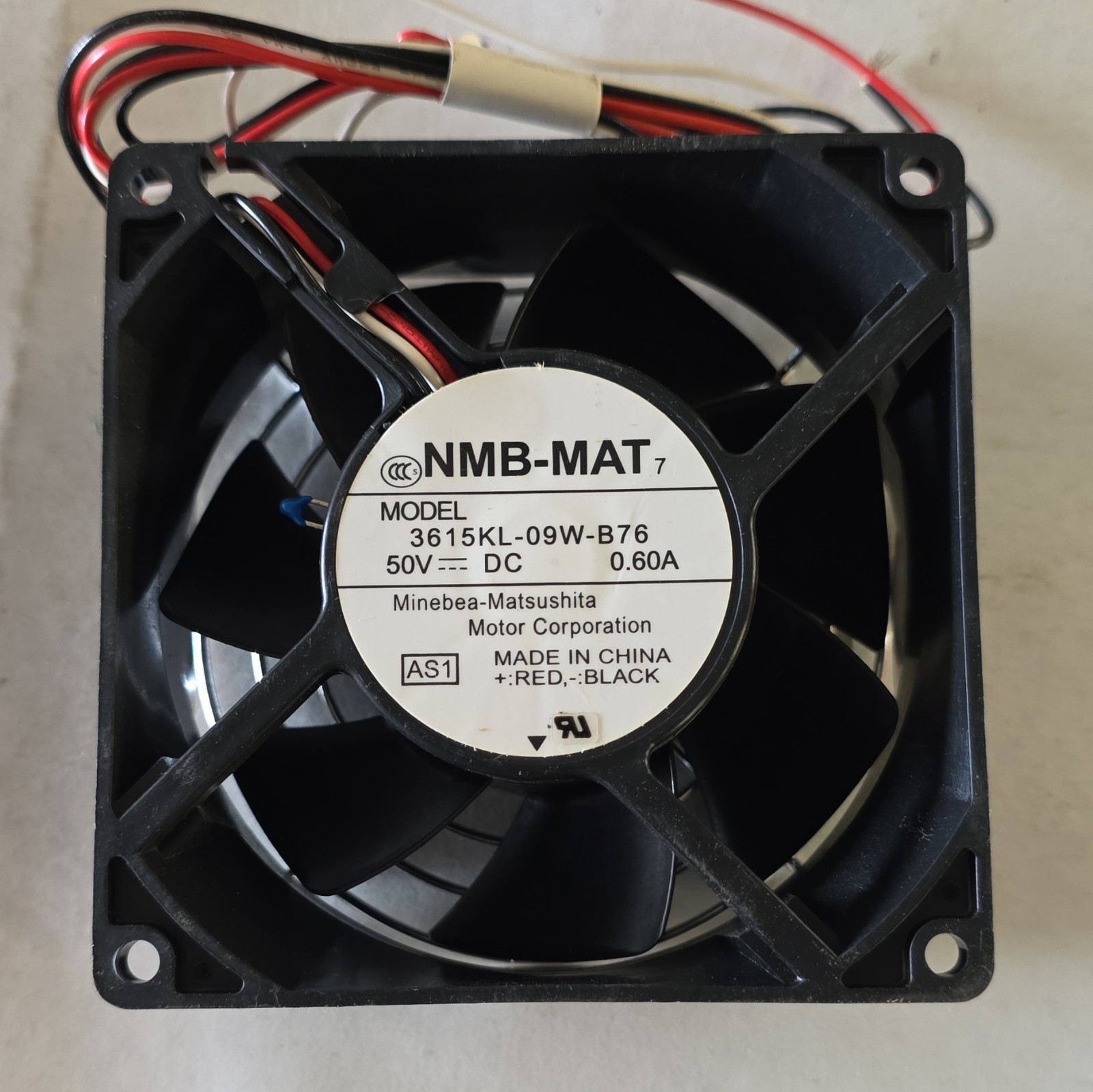 NMB 3615KL-09W-B76  90*90*38mm 50V 0.60A 3wire