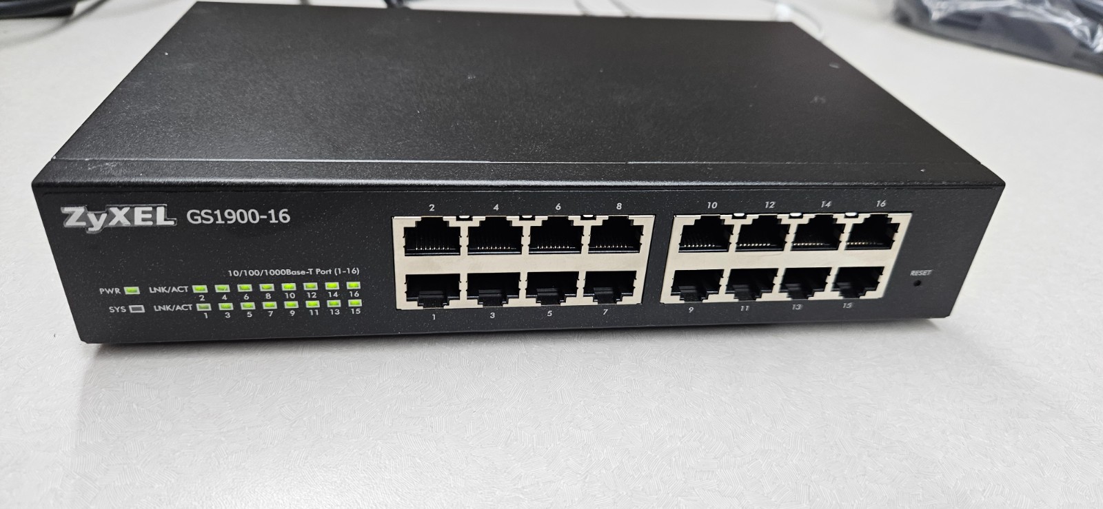 Zyxel GS1900-16 16-Port Gigabit Smart Managed Ethernet Switch Tested