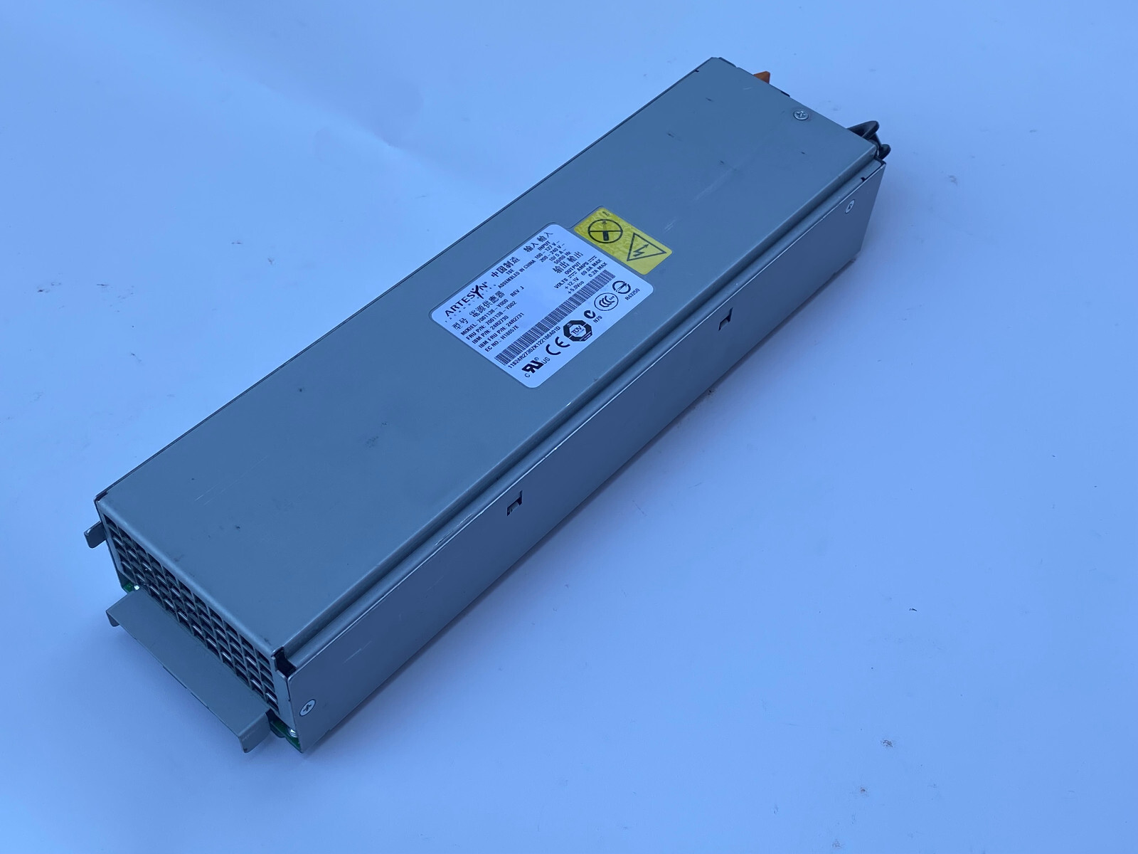 IBM Artesyn 7001138-Y000 REV J 24R2730/24R2733 Power Supply