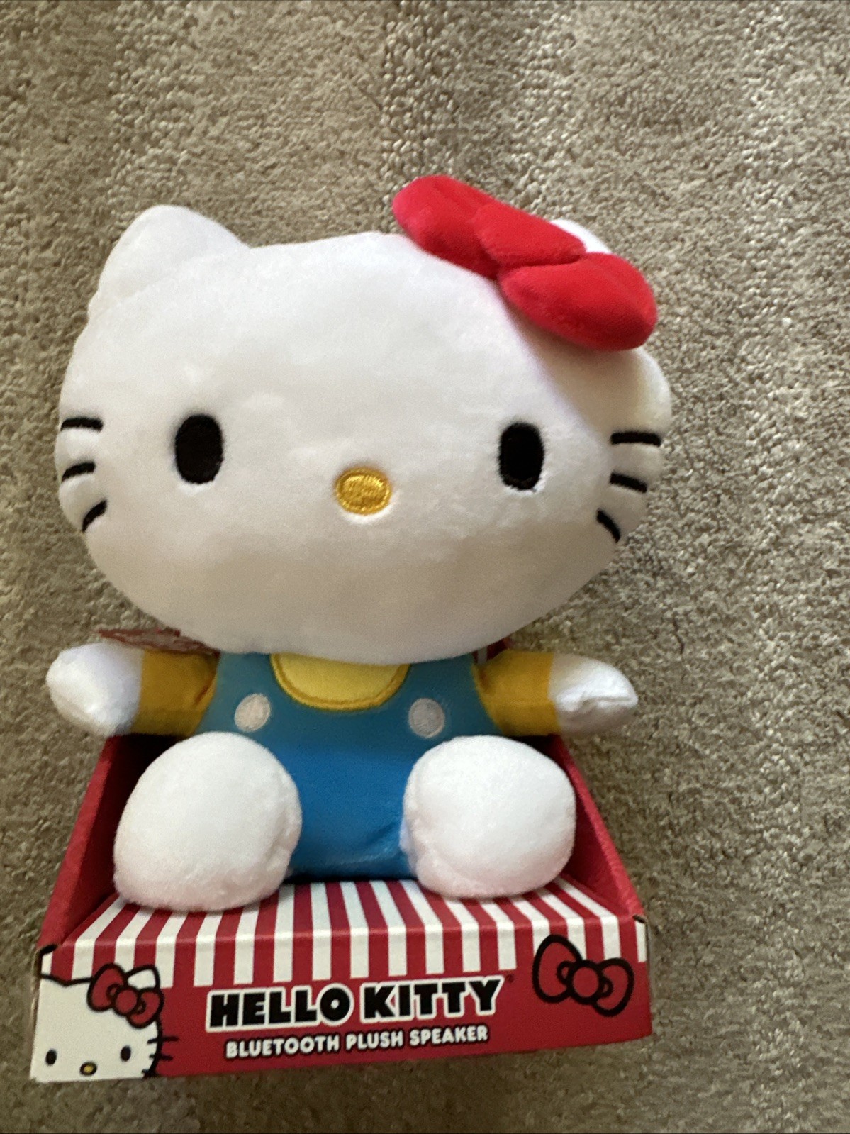 Sanrio Hello Kitty 6'' Clip-On Bitty Boomers Wireless Bluetooth Plush Speaker