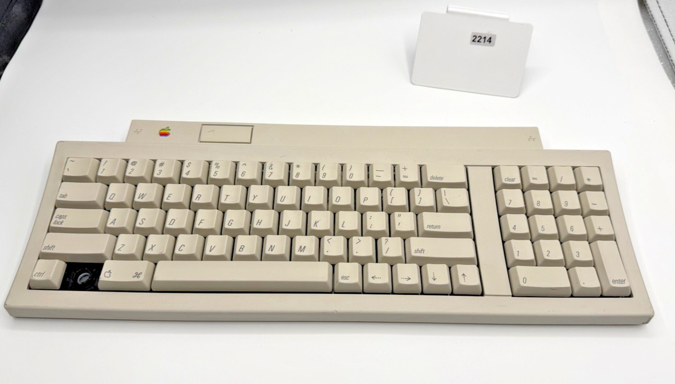 Apple Keyboard II M0487 ADB Vintage 1991 Mechanical Keyboard Untested Parts