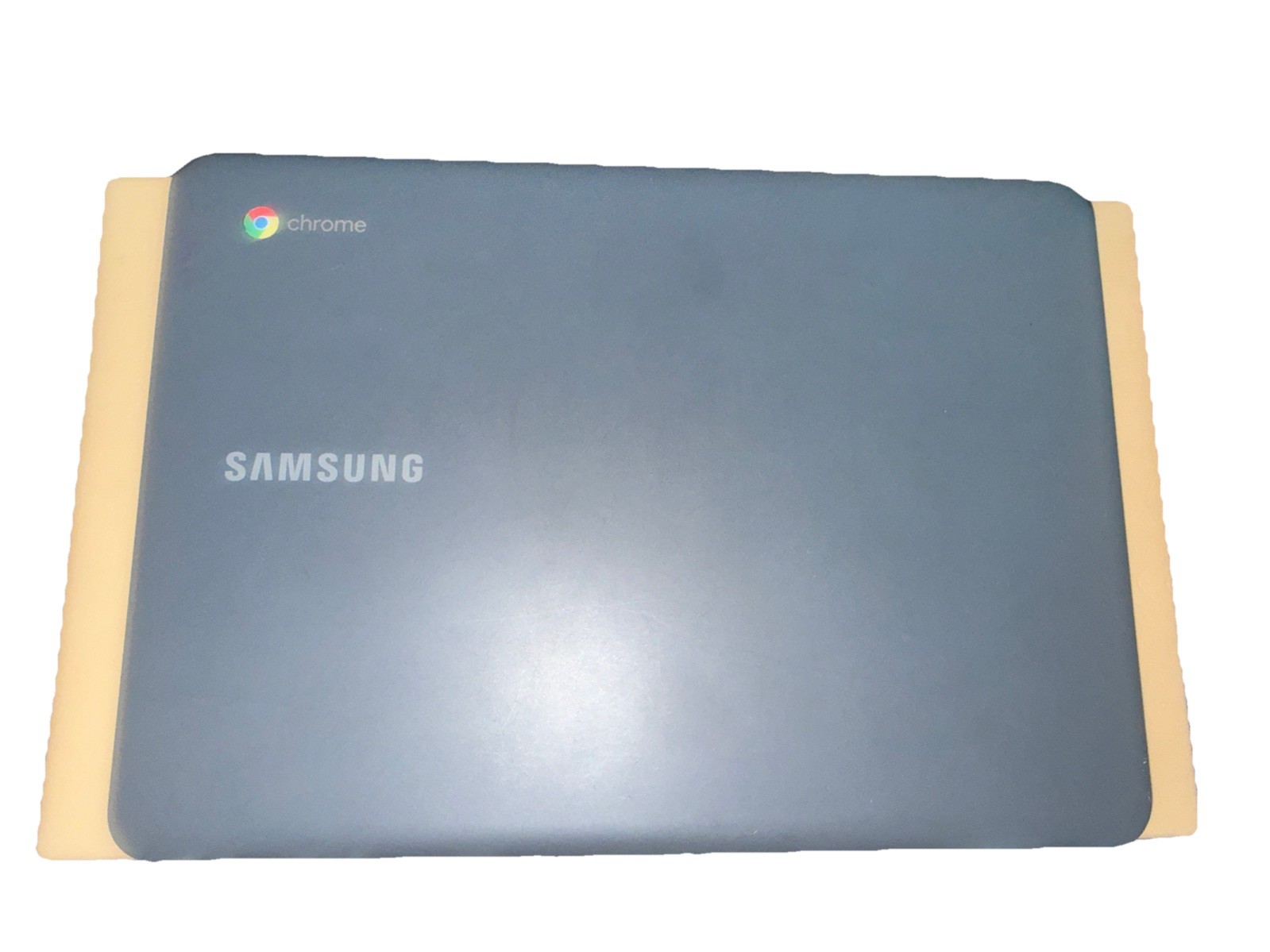 Samsung Chromebook  XE501C13-S01US 11.6" HD Intel 2GB RAM