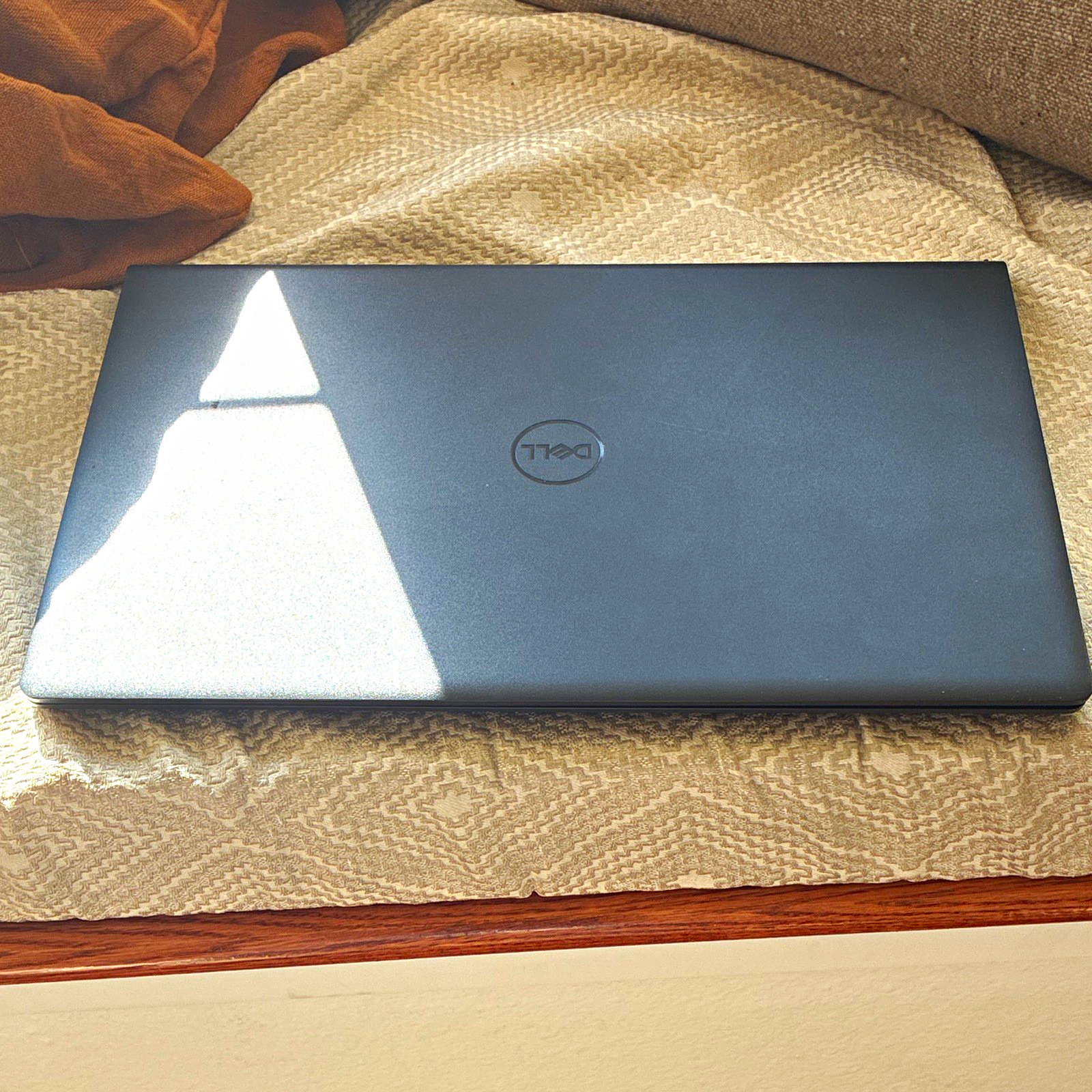 Dell Inspiron 15 3535 AMD 7 7730U 16 GBs of RAM + Charger
