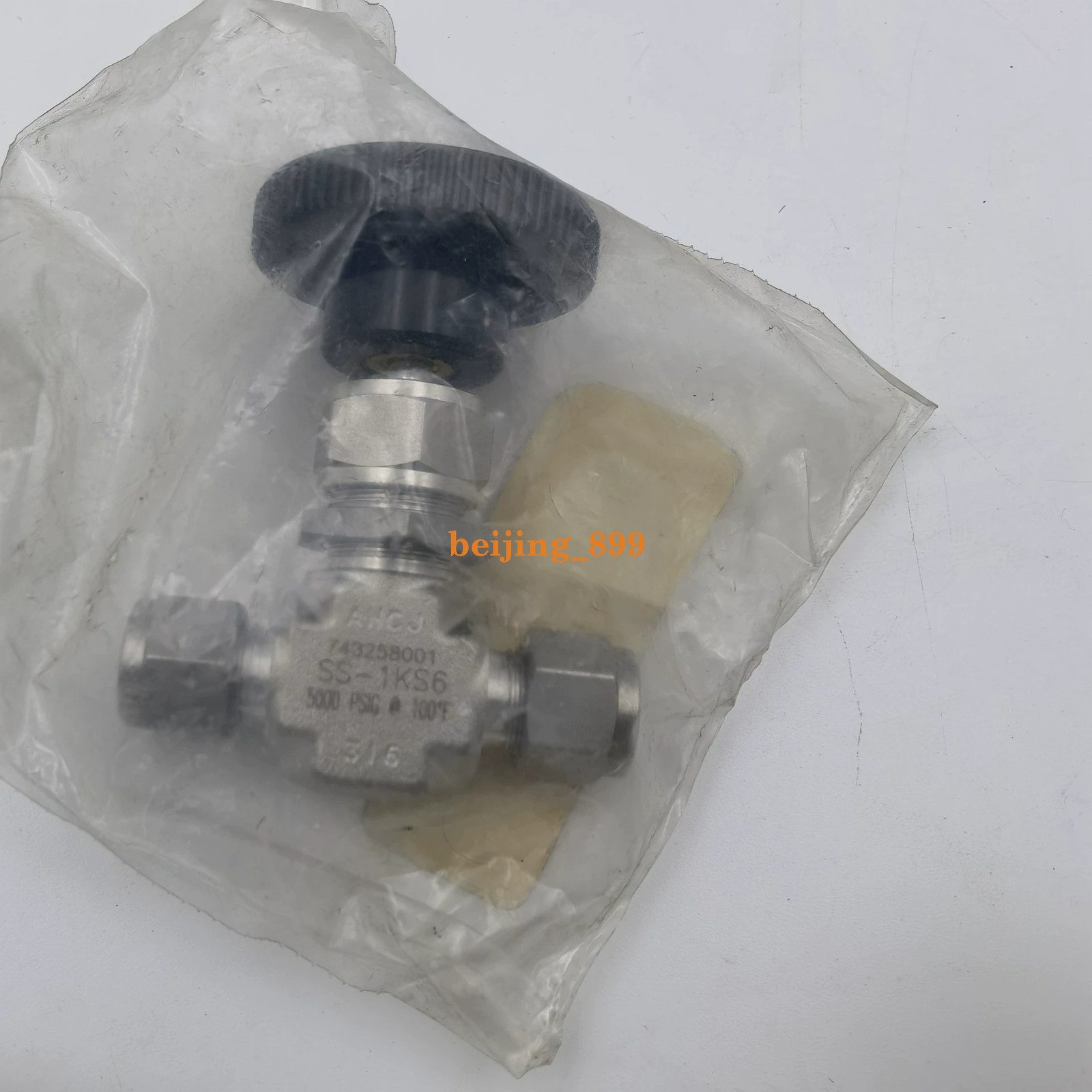 1PC NEW Swagelok SS-1KS6 Needle Valve 743258001  Fast transportation