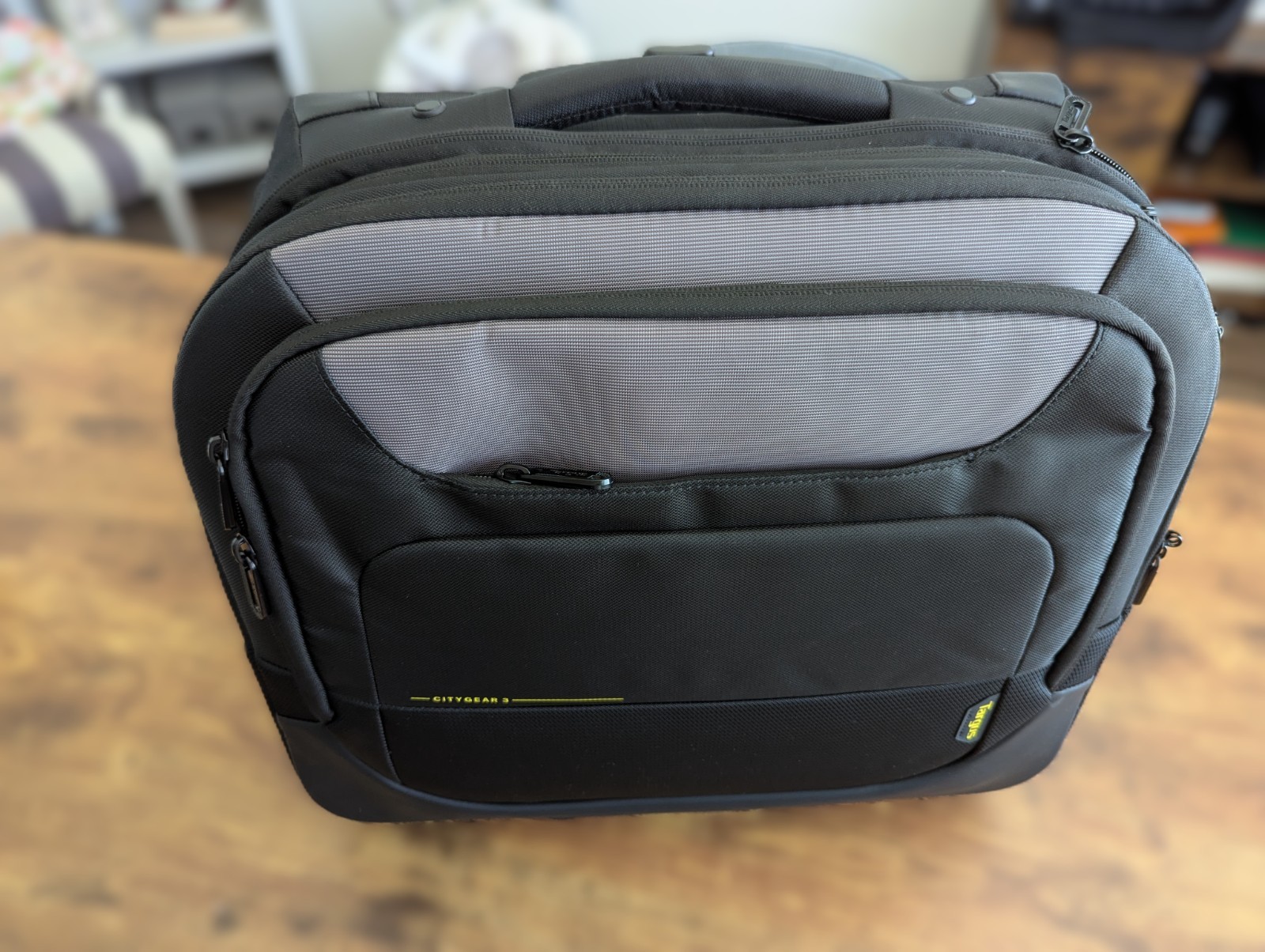 Targus CityGear 3 TCG717GL 17.3" Rolling Laptop Bag Travel Case NEW
