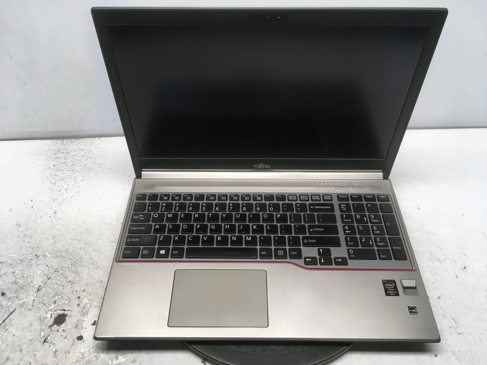 Fujitsu LifeBook E754 Intel i5-4310M 2.7GHz 8 GB NO HDD No Batt