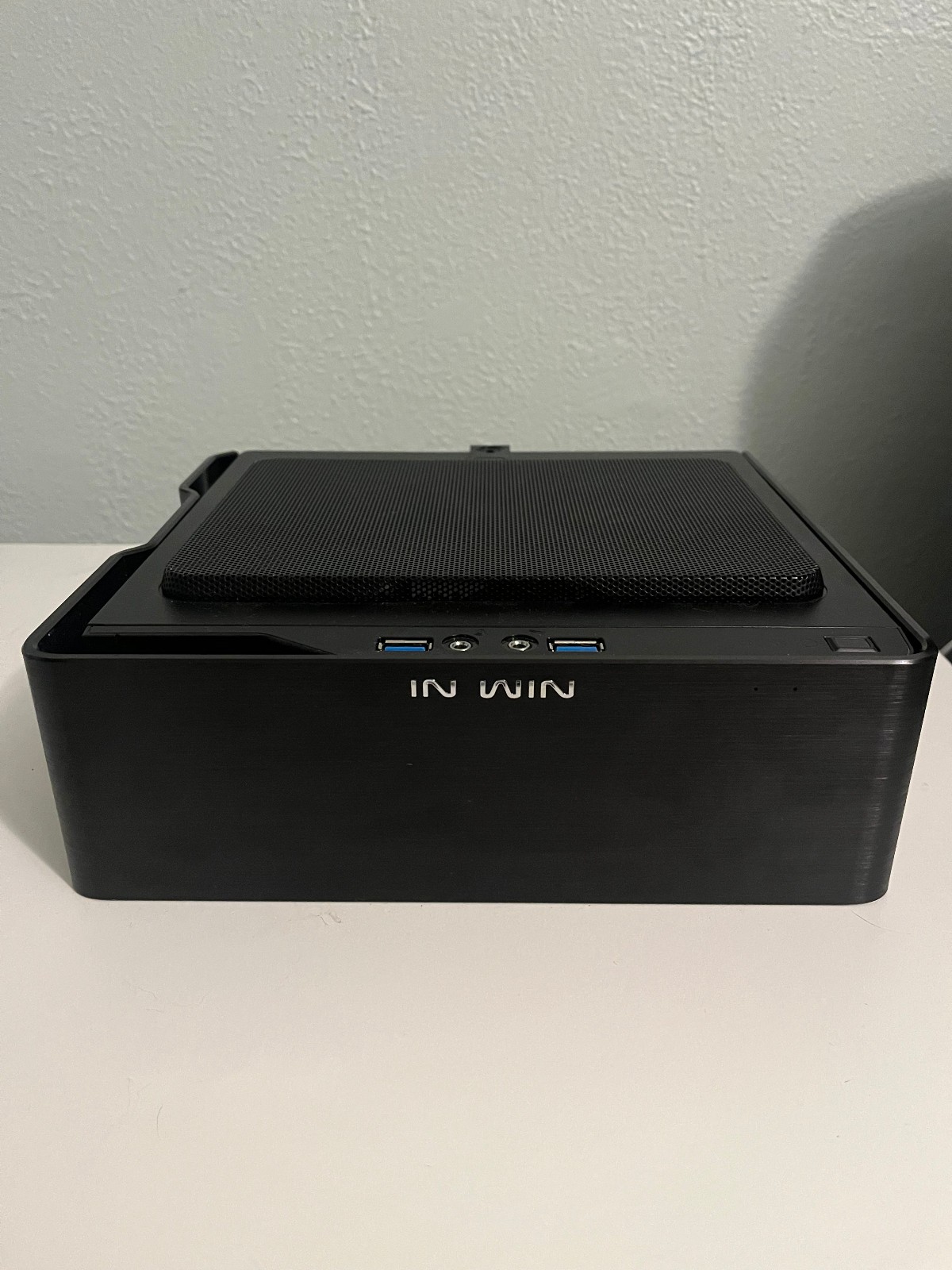 InWin Chopin Max Mini-ITX w/ ASRock B365M-ITX/ac, i5-9400, 16GB RAM, 500GB NVMe