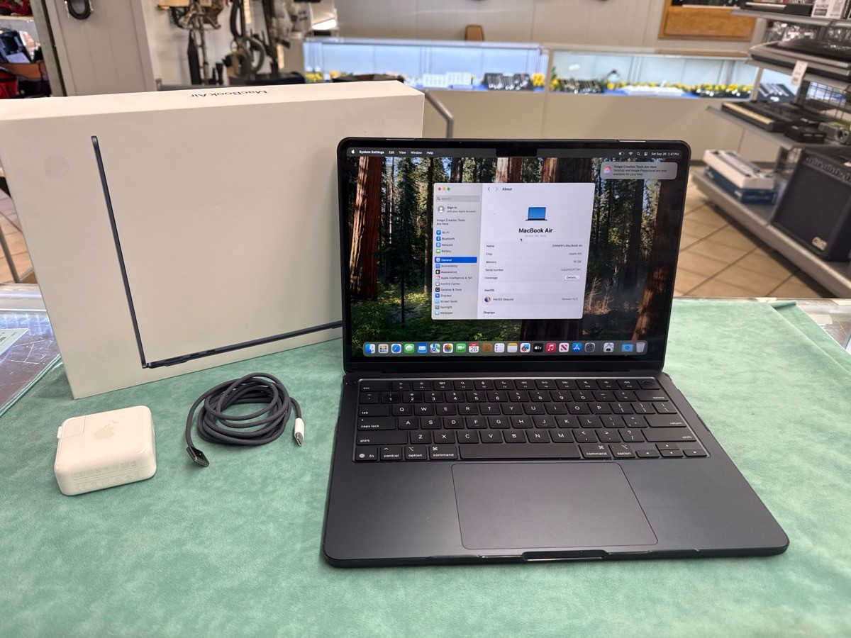 Apple MacBook Air 13" M4 A3240 MW123LL/A 16GB RAM 256GB (HPG056379)