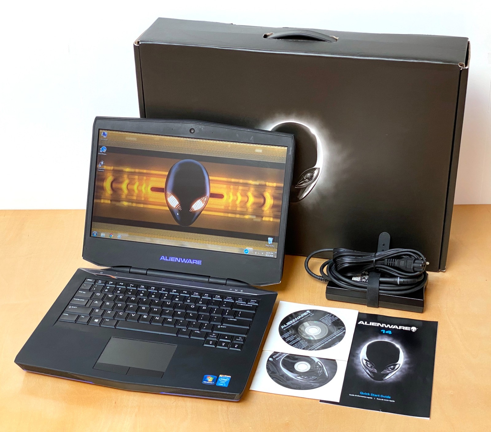 Alienware 14 Laptop (P39G) i5-4200M 8GB 750GB HDD w/ Box  *Excellent Condition*